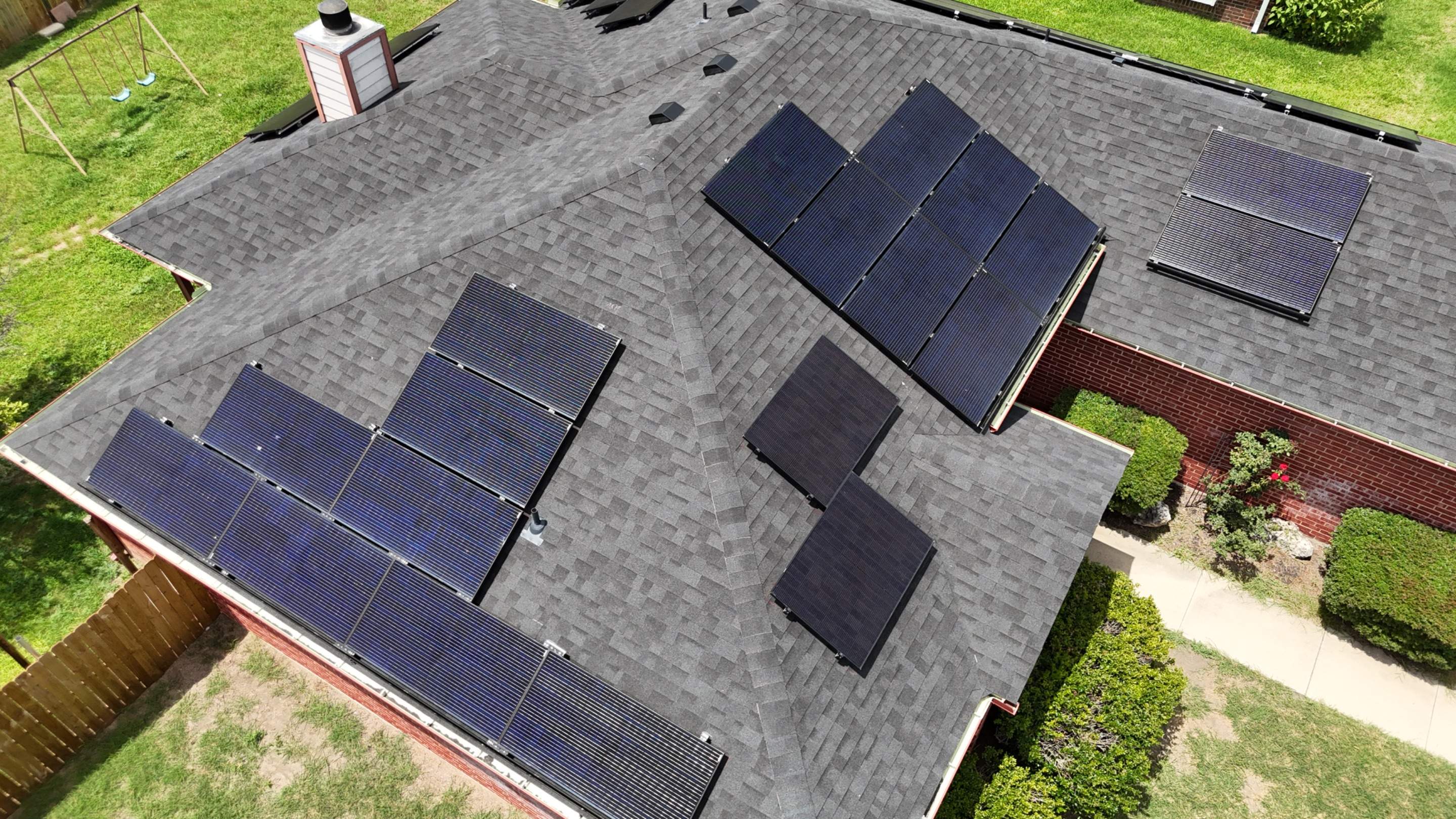 Brilliant Black - Malarkey Vista by RoofsOnly.com