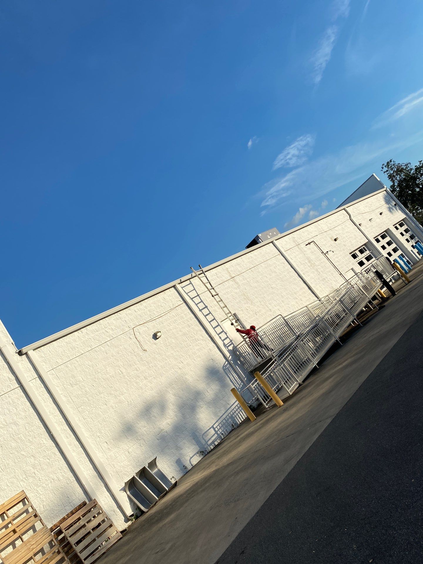 7-Inch Seamless Gutters for Commercial Installation in Sarasota FL by Gutter Professors