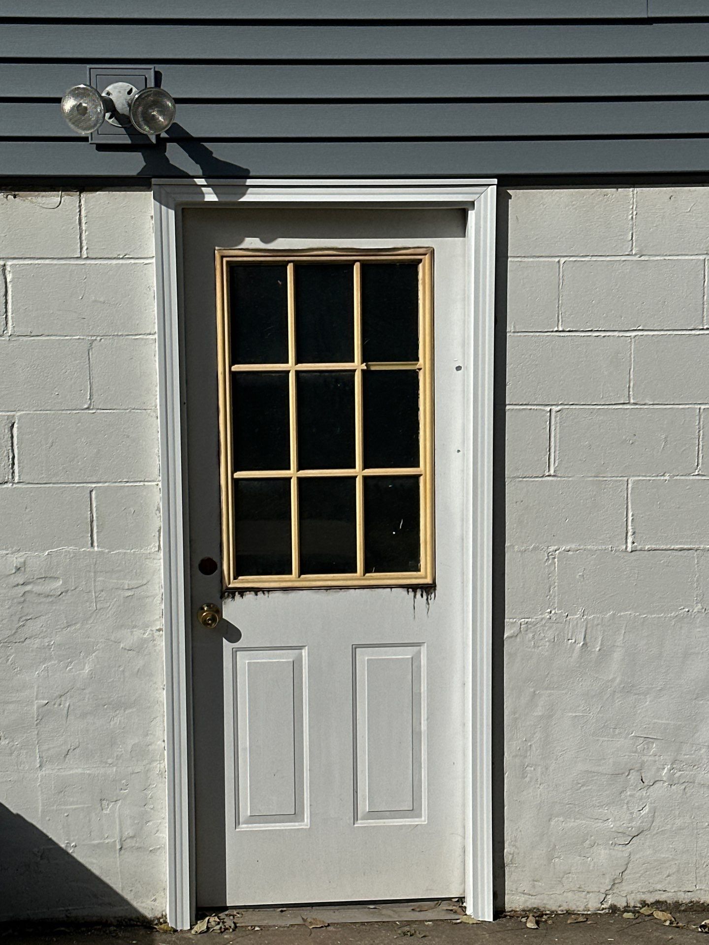 Feeling Blue in Weston Mo - Time for a Makeover  by EEC  Windows, Siding & Roofing 