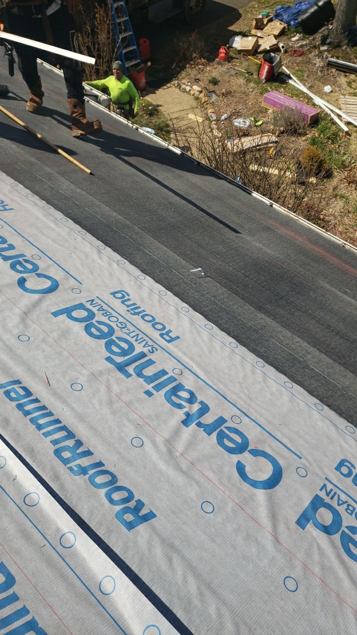 Falls Church - Certainteed Landmark Charcoal Black Roof Project by RM Banning, Inc.