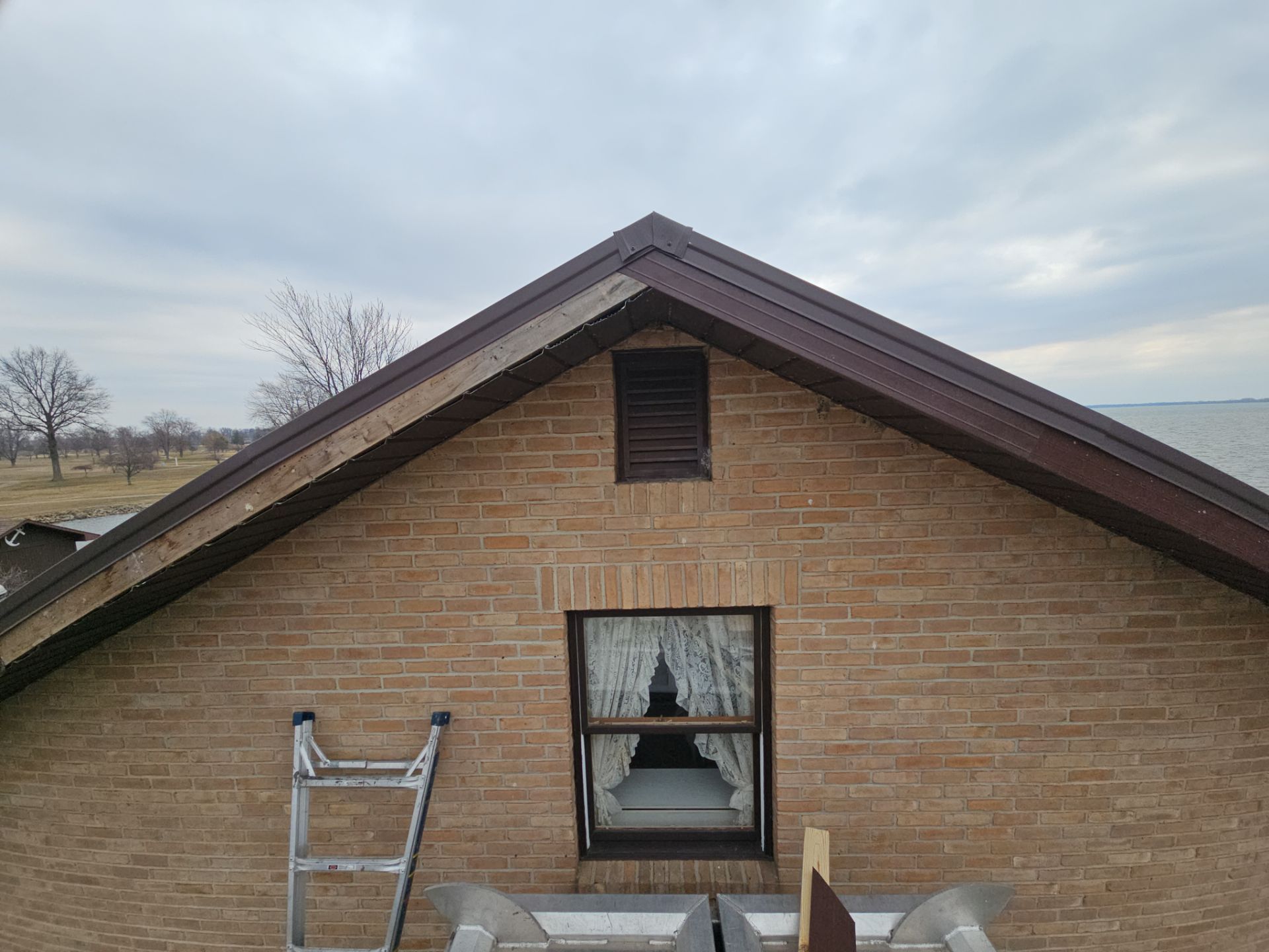 Residential Roofing Installation using Great American Shake - Mustang Brown by Nitro Roofing and Construction