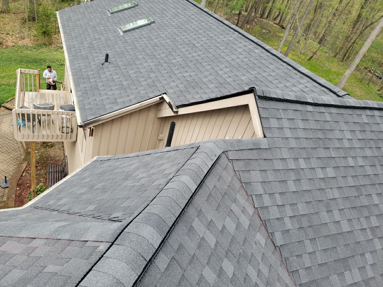 Brand: Atlas Pinnacle Color: Pristine Scotchgard Black Drip: Black by Eagle Eye Roofing