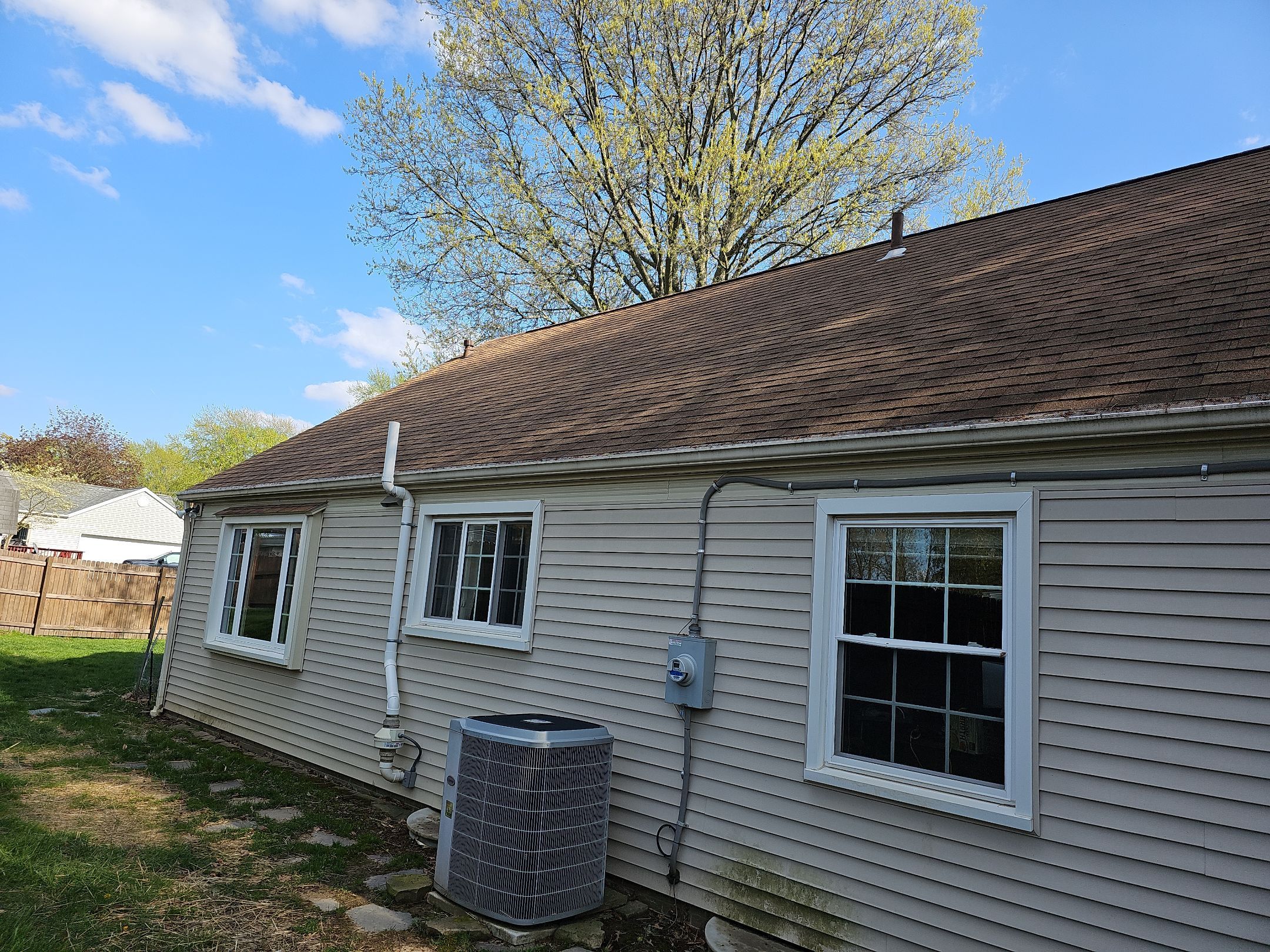 ATLAS PINNACLE COLOR: WEATHERED WOOD by Eagle Eye Roofing