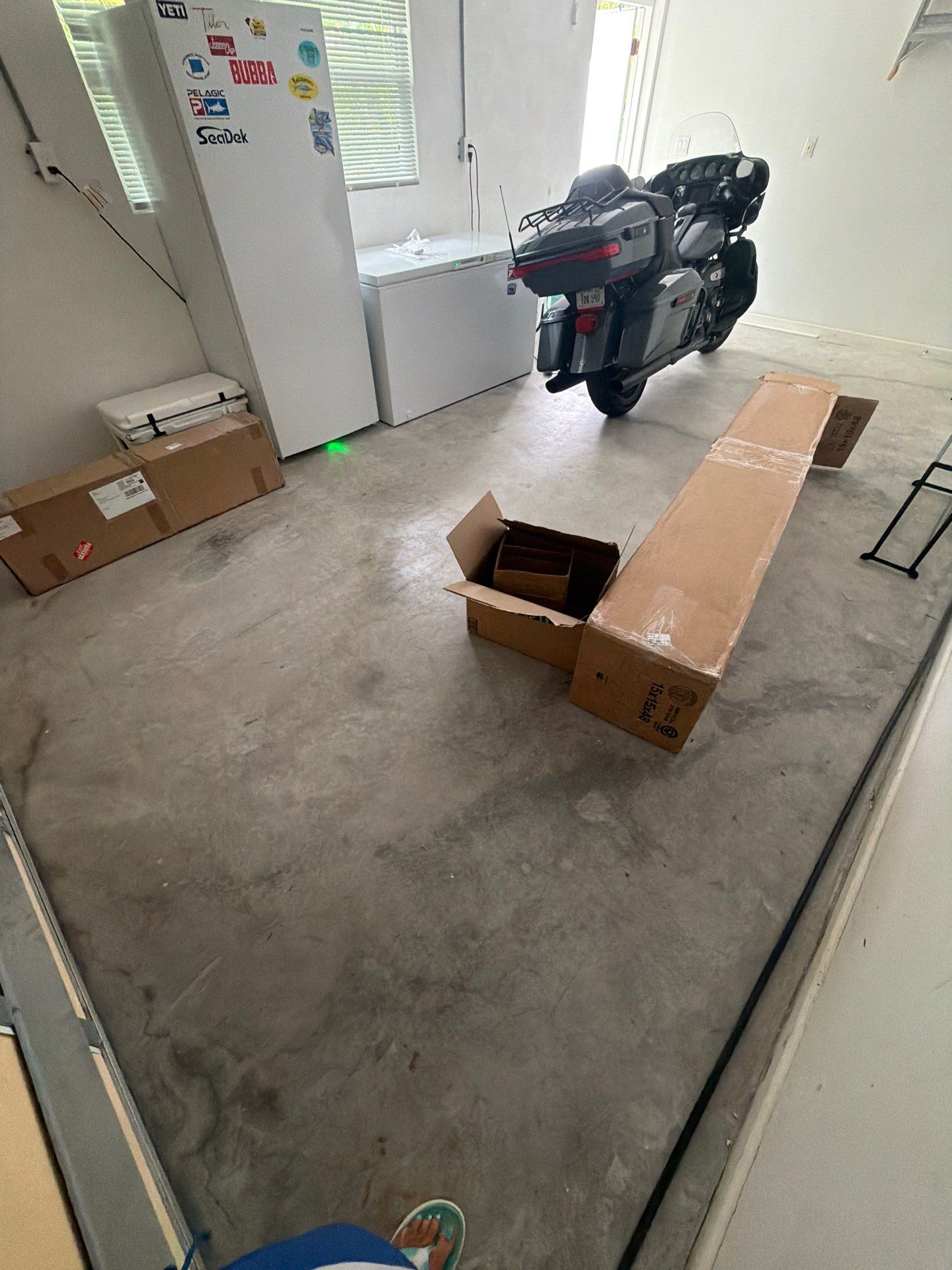 “Tidal Wave” Garage Floor in Key Colony Beach, FL by Tropical Epoxy Coatings & Creations LLC 
