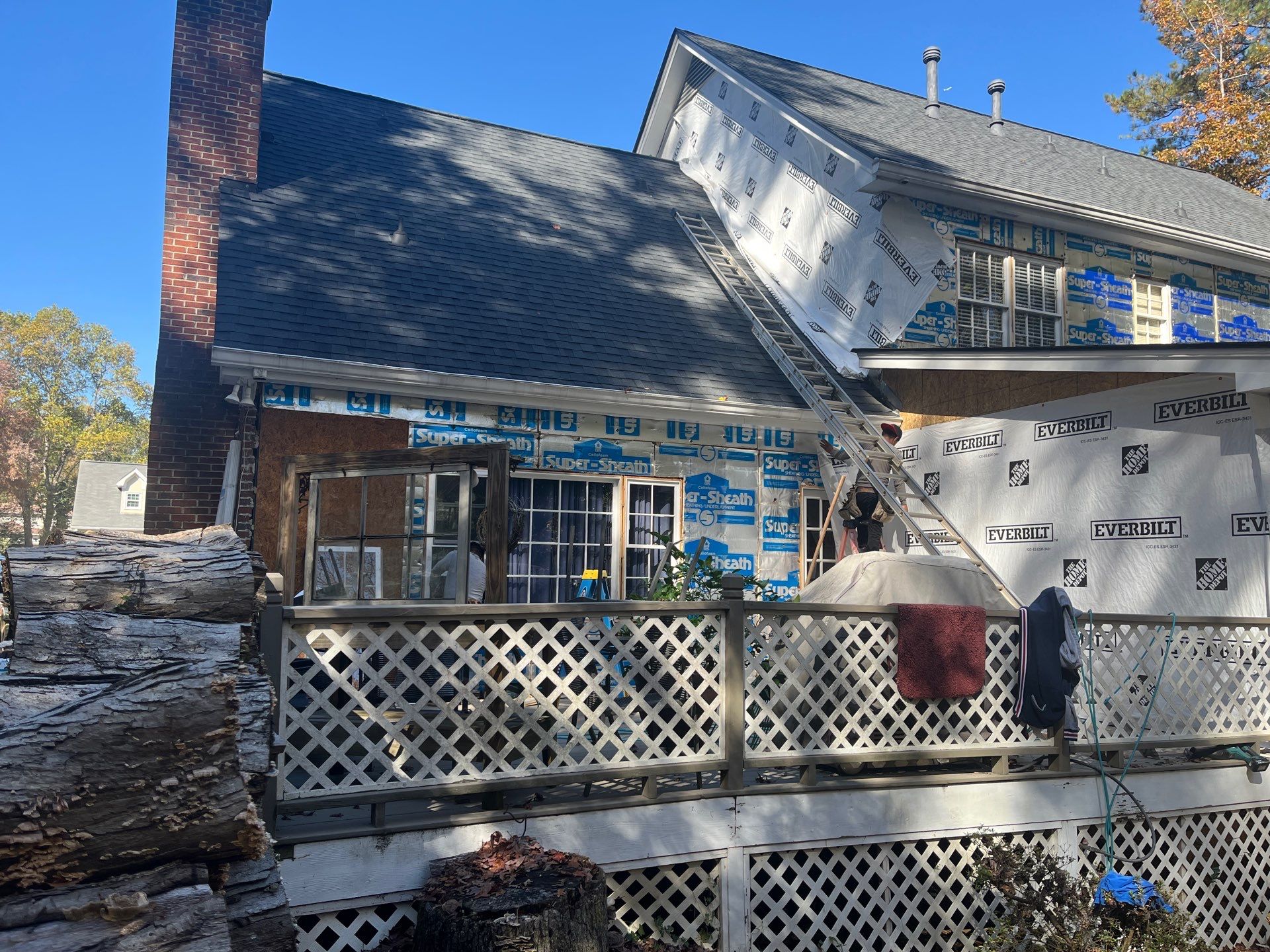 53 Window Replacements with Master 2800 Series Vinyl Replacement Windows and James Hardie Siding Installation by Nelson Exteriors 