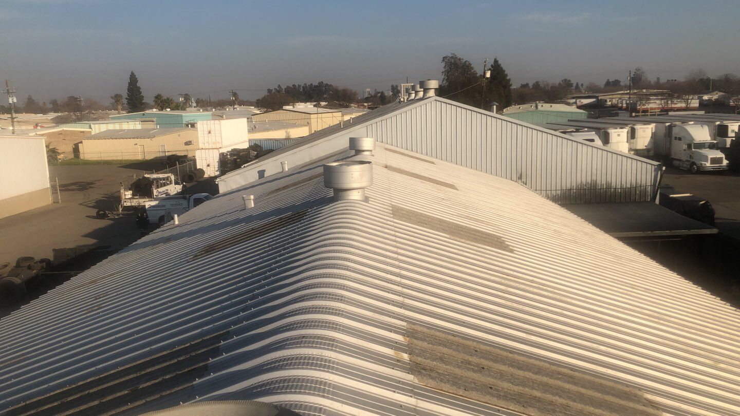 MR Roofing system using Conklin Benchmark/PUMA XL fabric and coating by Straight Edge Roofing Inc