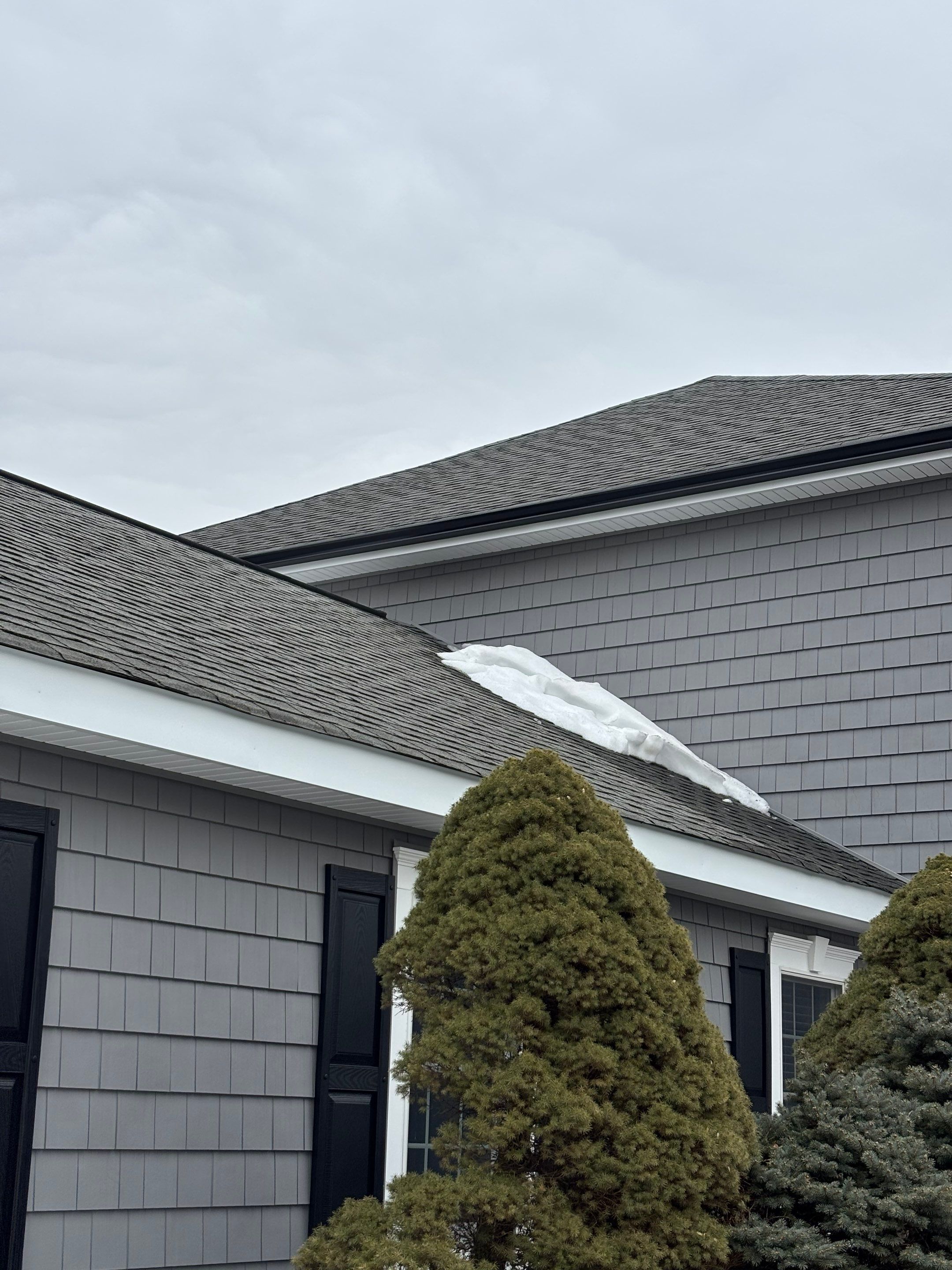 CertainTeed Cedar Impressions Straight Edge Shake — Charcoal by Maven Roofing & Exteriors LLC