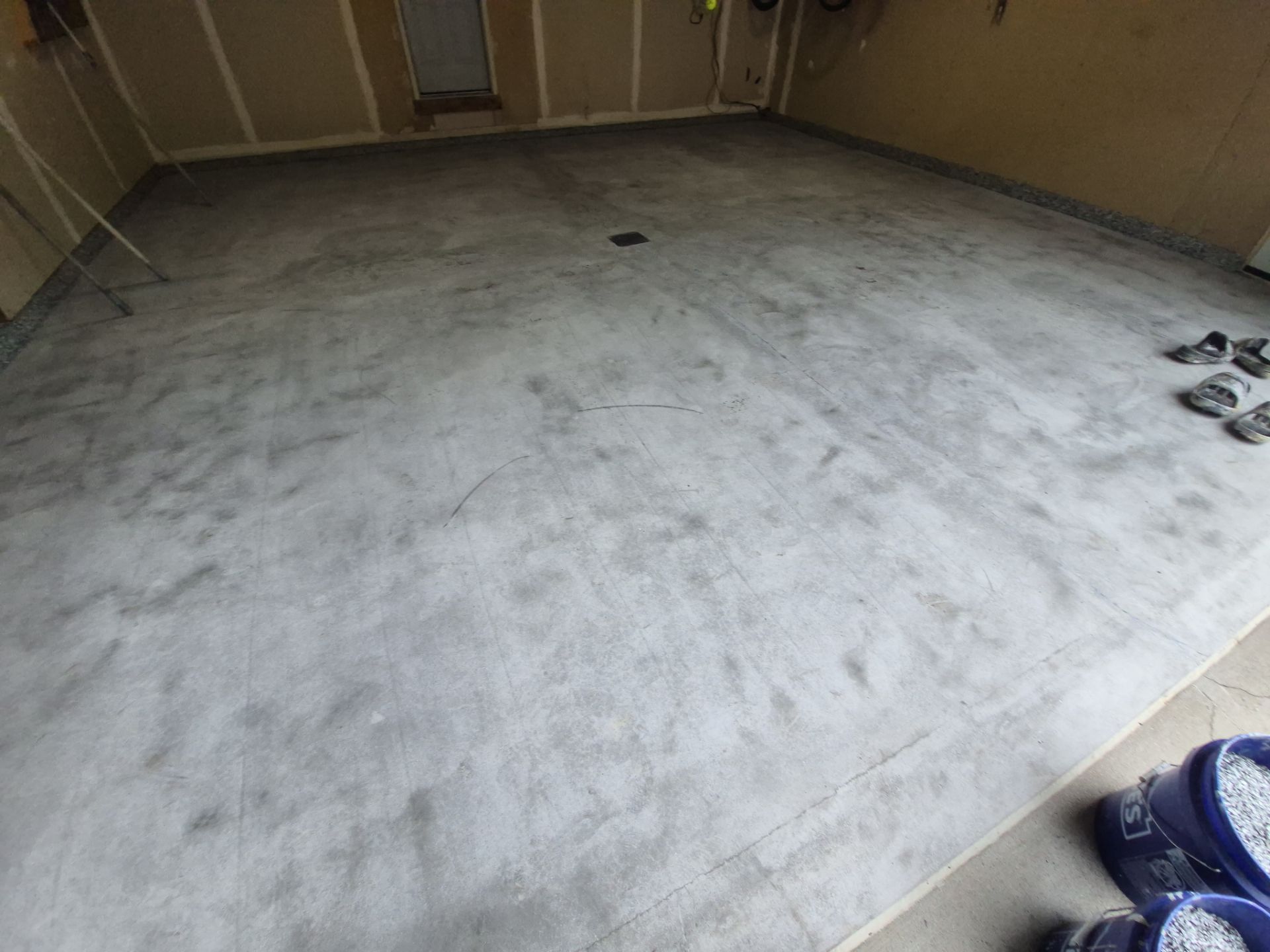 Freeland Garage by Wise Coatings of Central Michigan