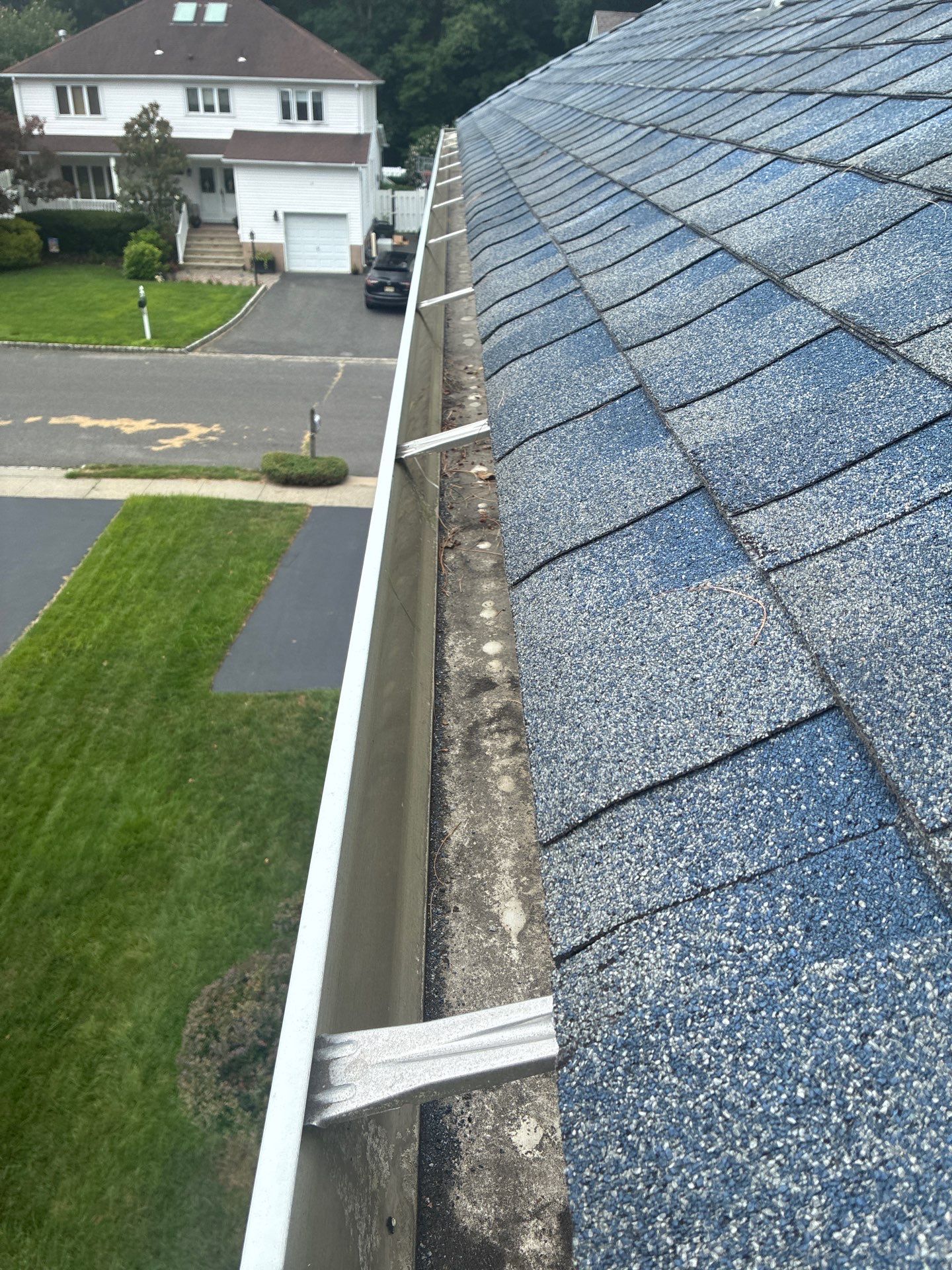 Gutter Cleaning in Tinton Falls, NJ by Clearview Washing