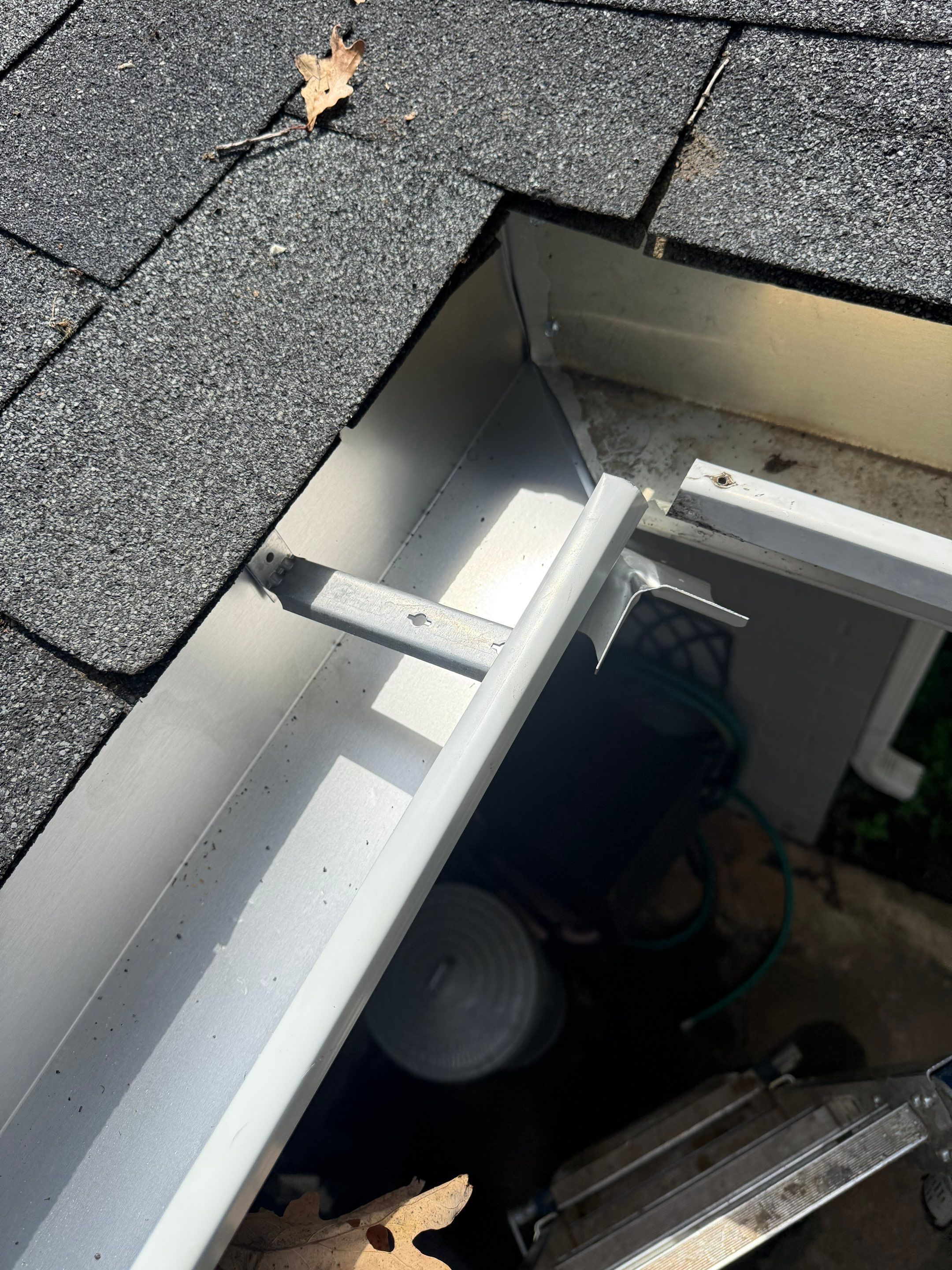 Gutter and Gutter Guards Replacement in Crestwood by The Roofing Dudes