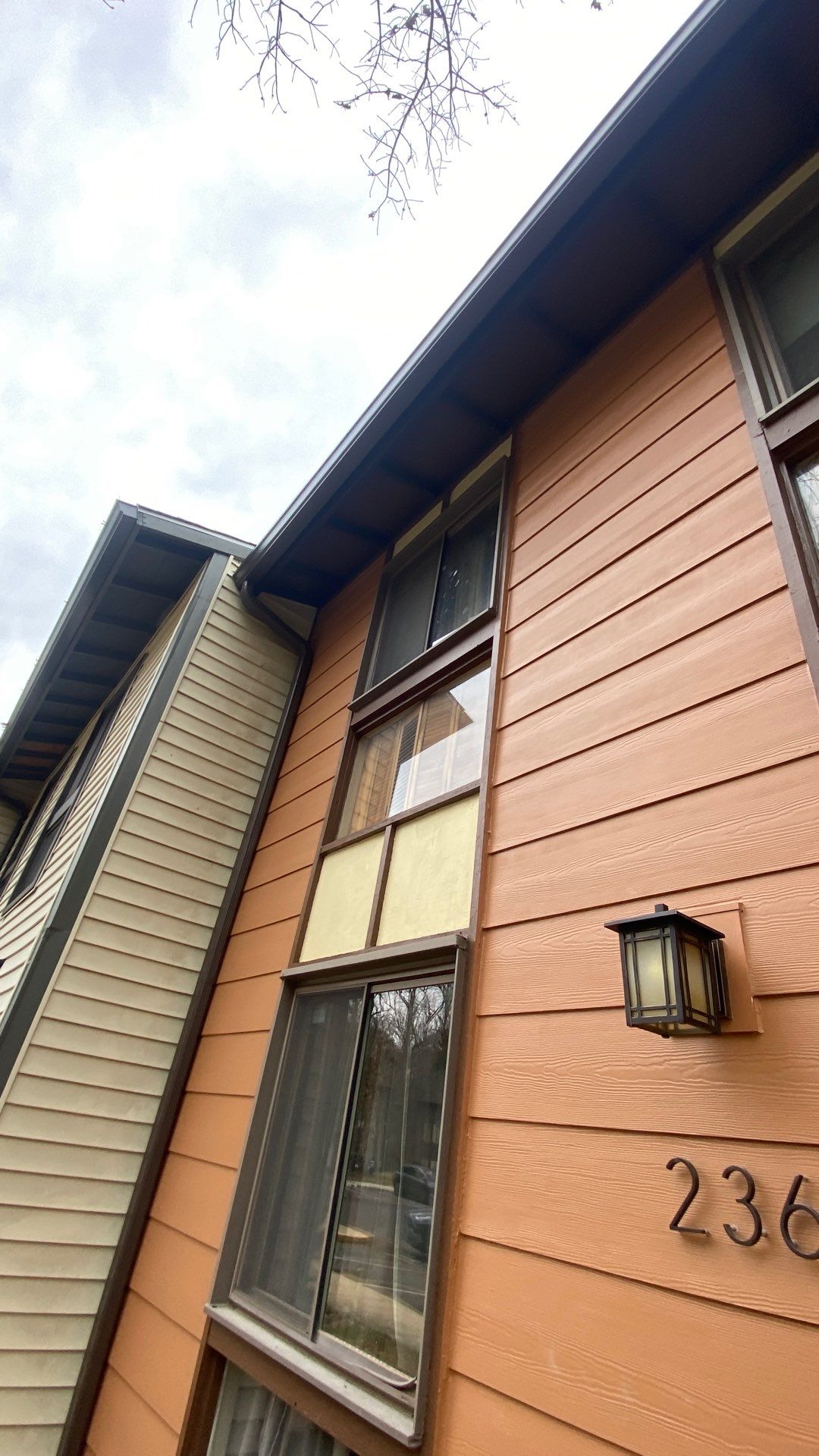 Reston: Residential Siding Replacement with James Hardie Statement Beaded Plank in Cappuccino Muffin by RM Banning, Inc.