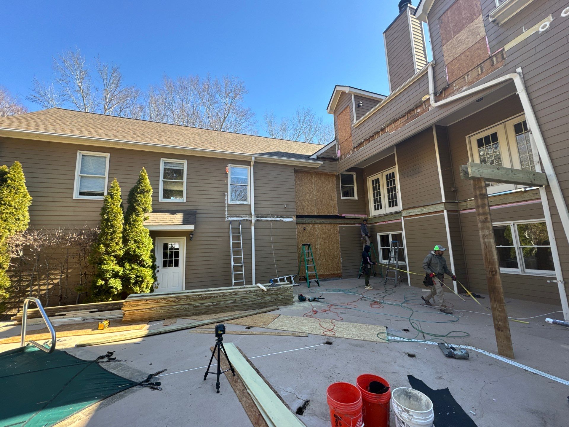 Elevated Deck and Screened-In Porch Replacement in Powder Springs by Swift Home Renovations
