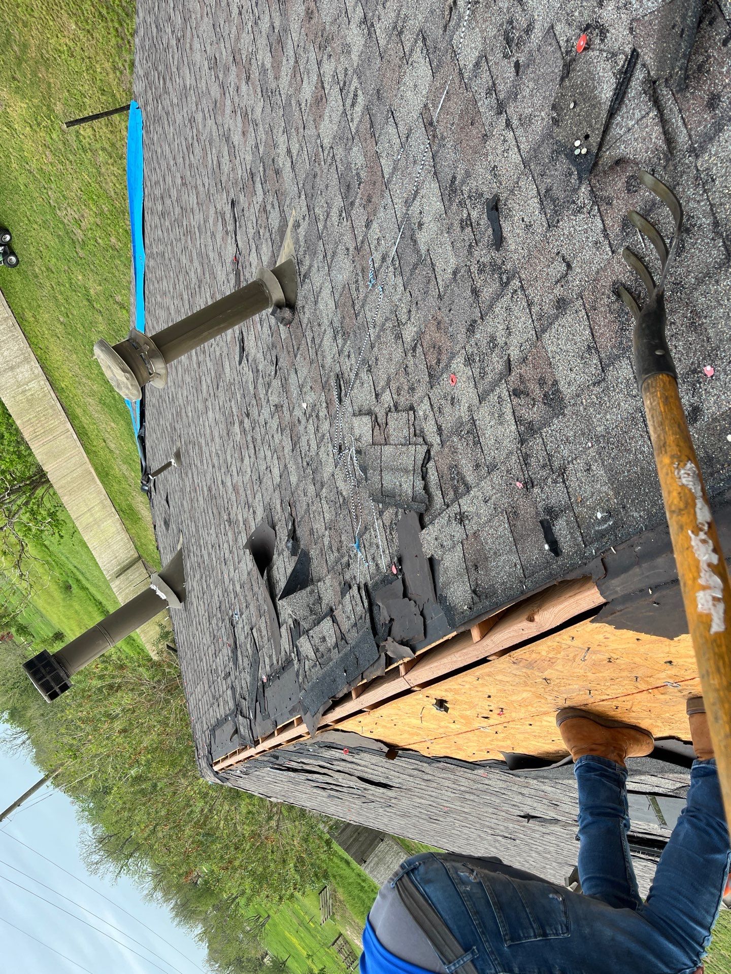 Hail Damage using Owen's Corning Duration (Lifetime) Shingles by Roof Repair Company