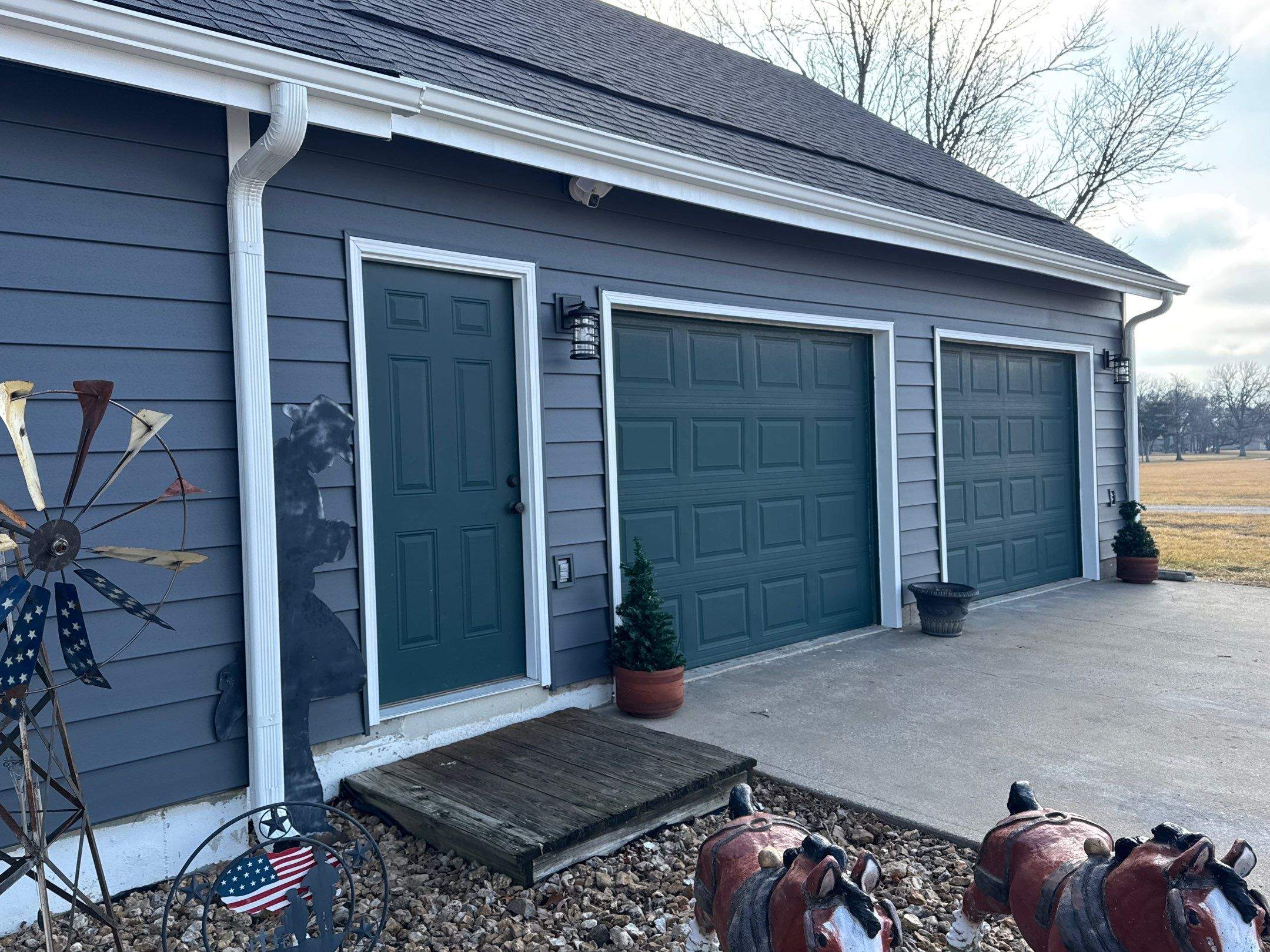Siding Installation using Craneboard D7 by EEC Windows, Siding & Roofing