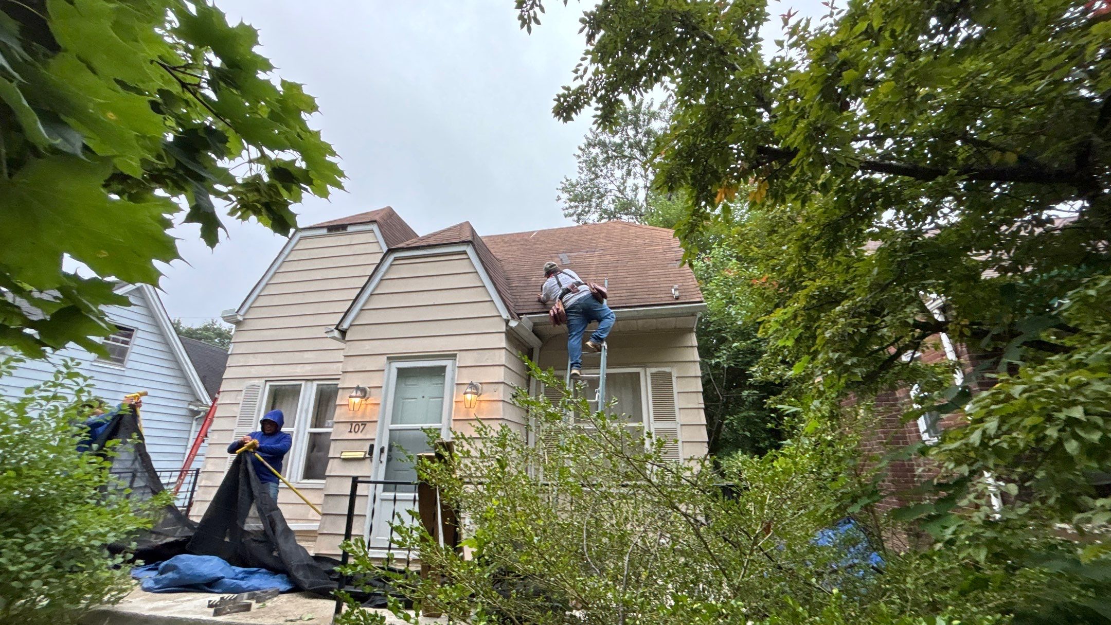 Roof Replacement using Owens Corning Brownwood by 180 Contractors