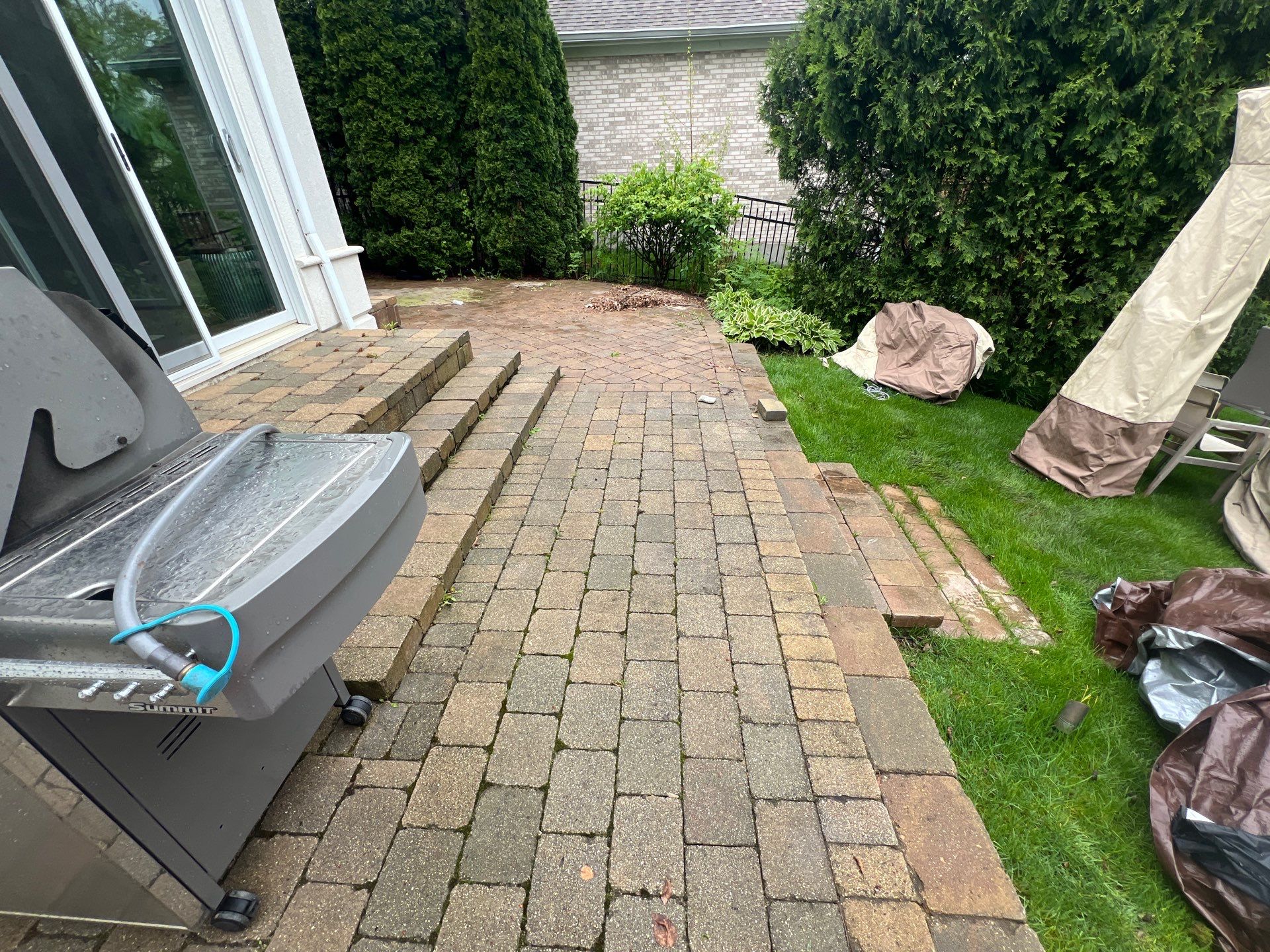 dryvit using Algaecide, soft wash soap by Northern Power Washing LLC.