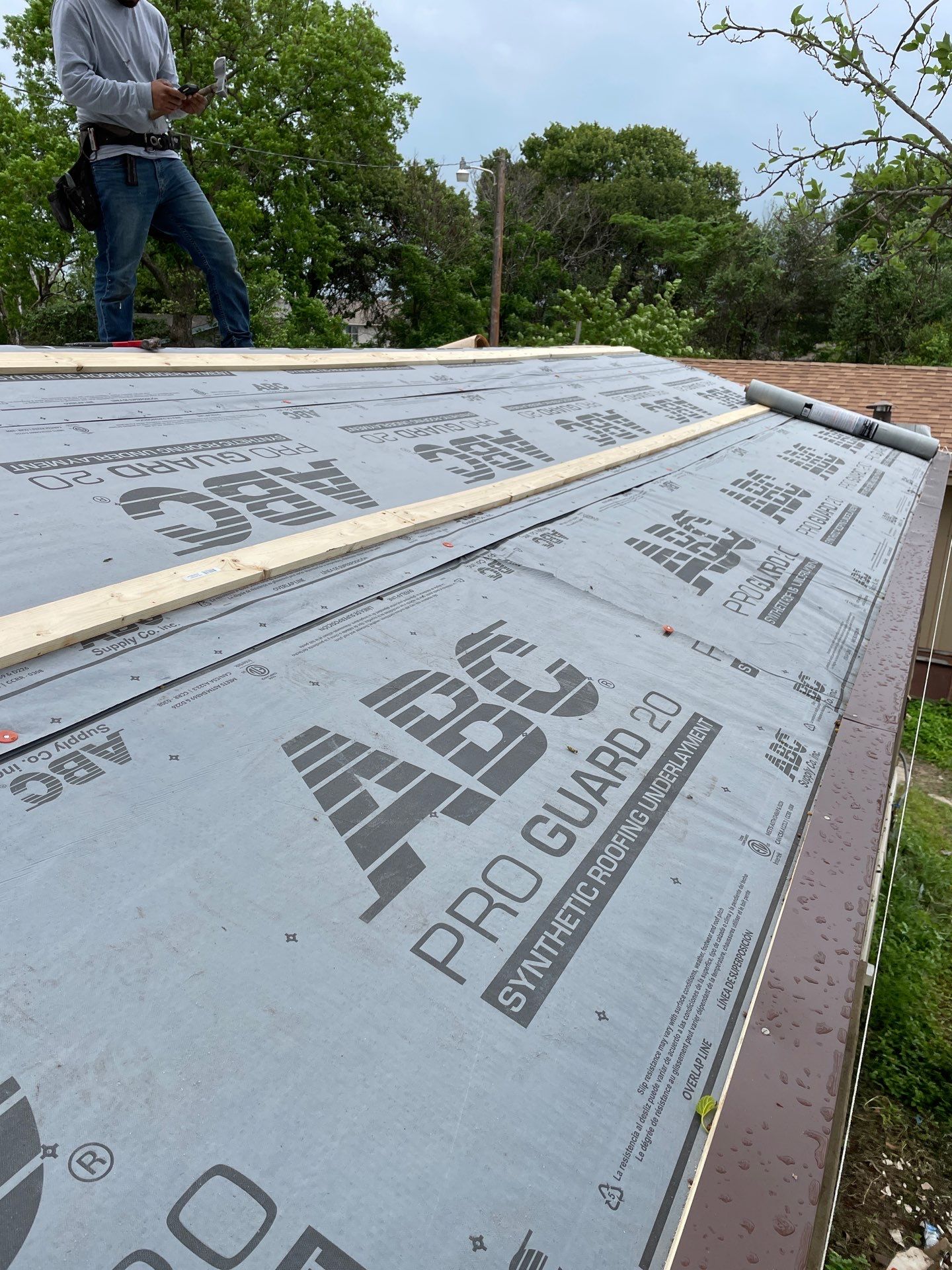 Roof Damage using ATLAS Pinnacle Pristine Shingles by Harvey Roofing & Construction