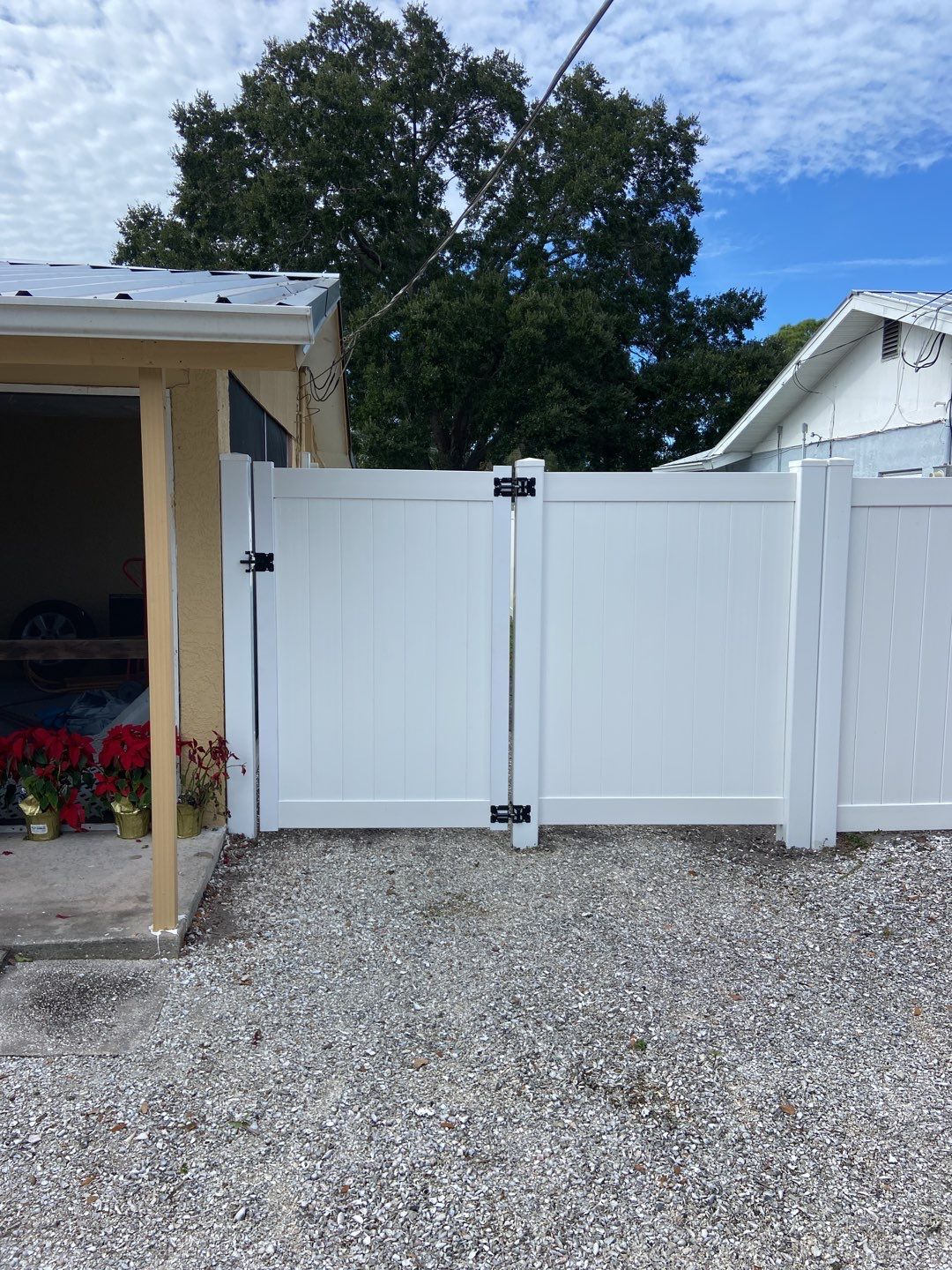 Sarasota, FL 6 ft. Tall White Privacy Fence  by Asap fence and gates, LLC