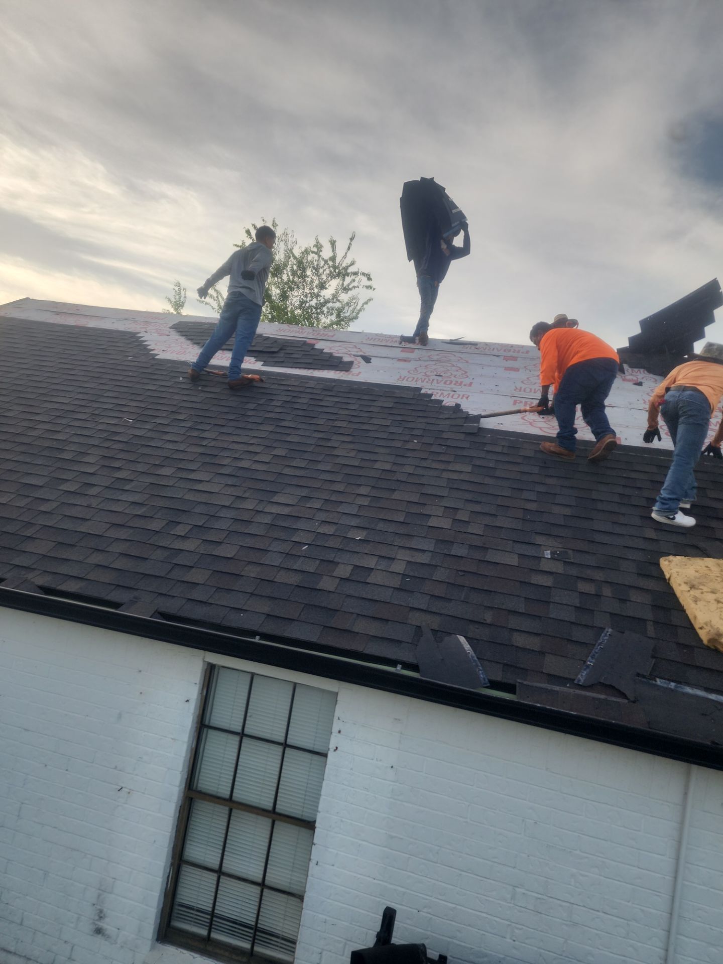 Residential Roofing Installation using Owen's Corning Duration (Lifetime) Shingles by Roof Repair Company