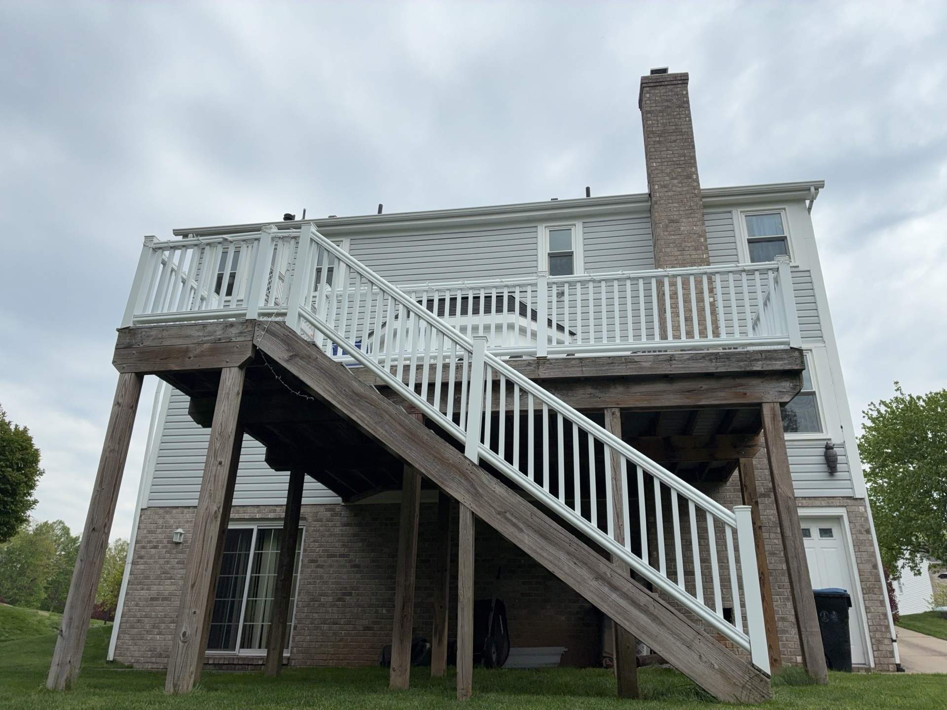 Full House Siding Renovation with English Wedgewood Vinyl Siding in Sewickley by Ideal Siding Pittsburgh