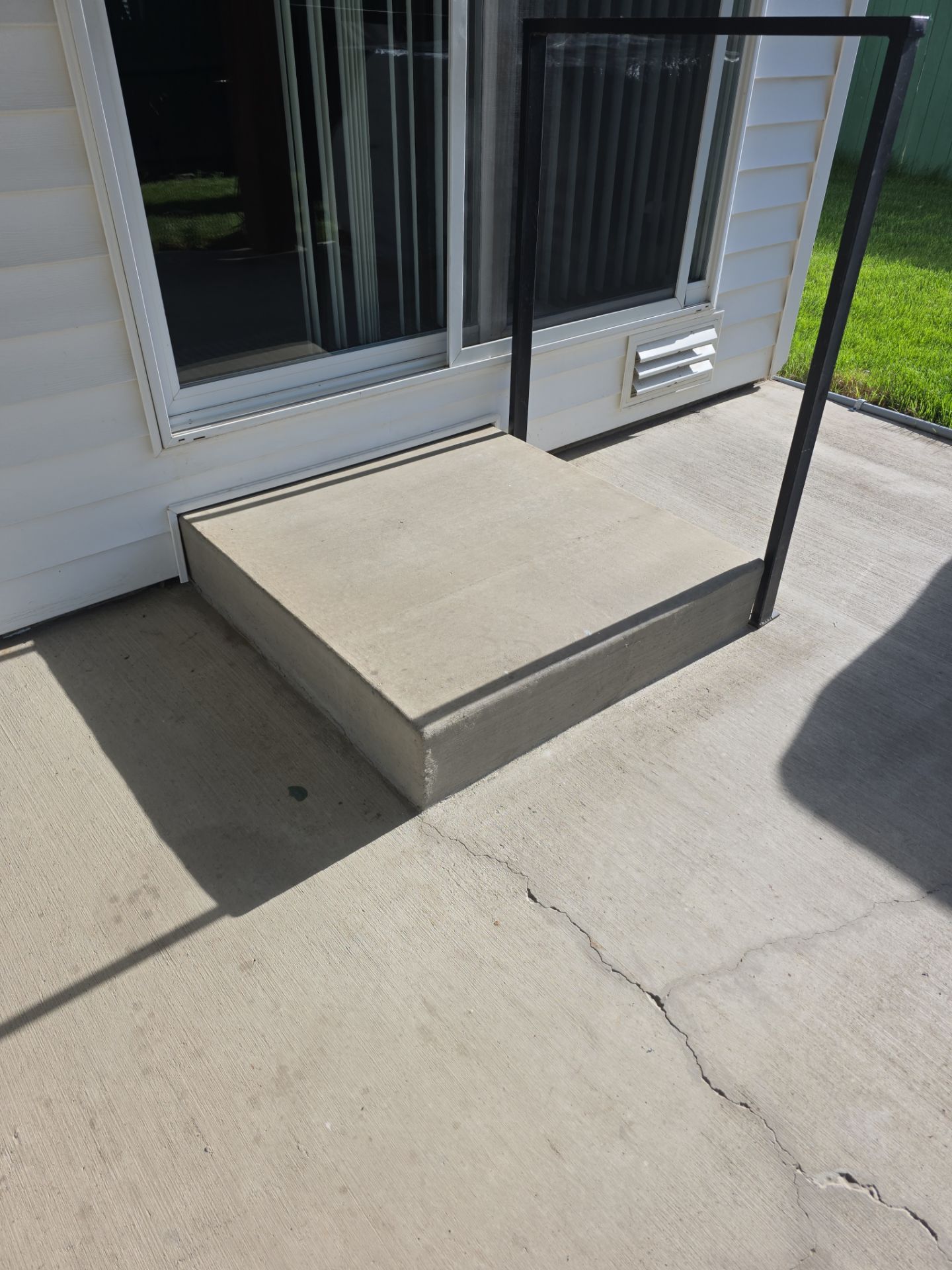 Coeur d'Alene Patio Transformation with Trail Mix Flake Coating by Croc Coatings, LLC