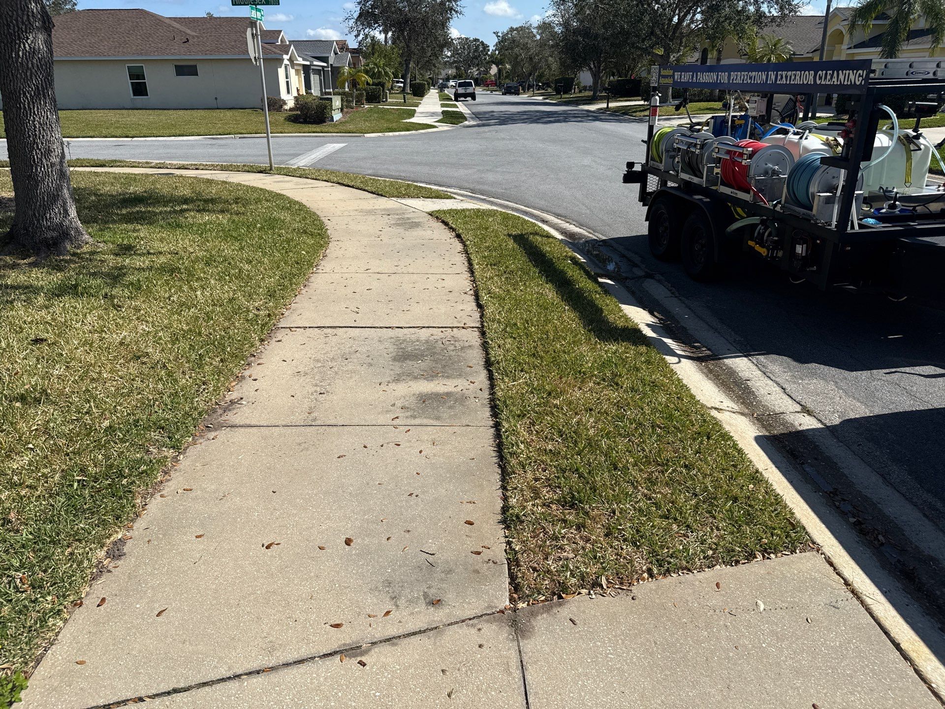 🚿 Waterford Community Driveway & Rust Removal | Palmetto, FL Pressure Washing 🚿 by Sunshine AquaWash