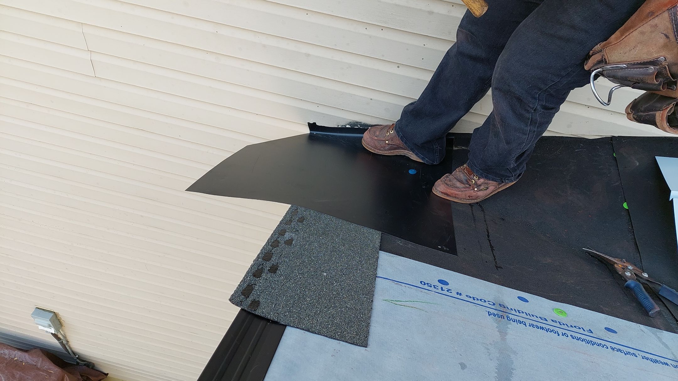 Atlas Black Shadow by Tamlin Roofing