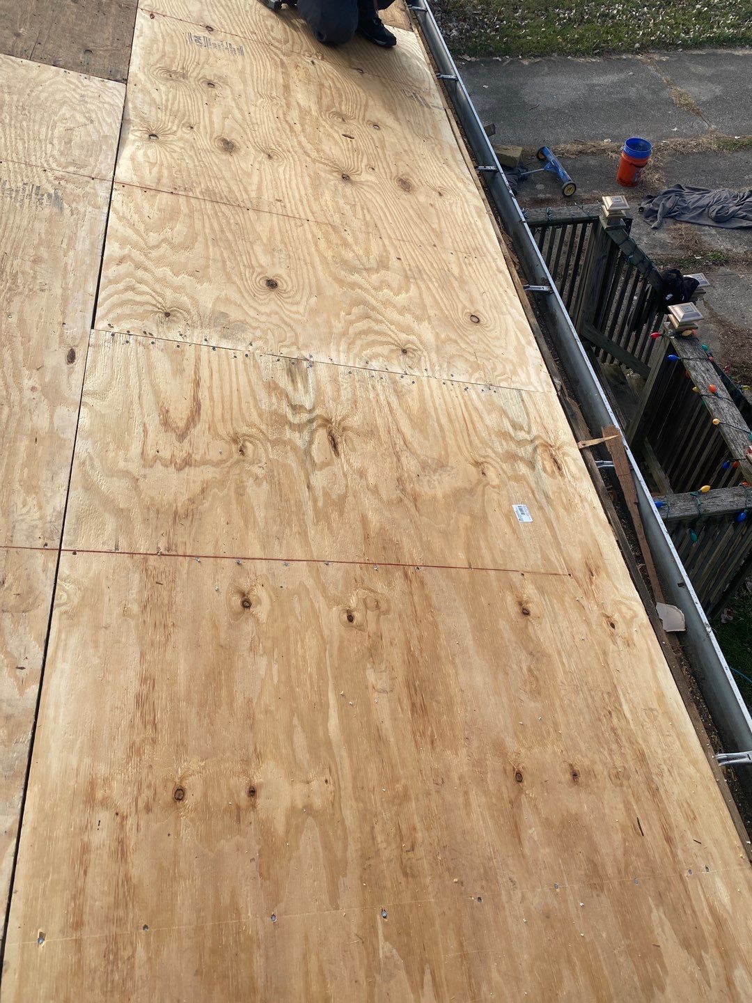 Residential Roofing Installation using Owens Corning Oakridge, Desert Tan by Absolute Roofing and Construction