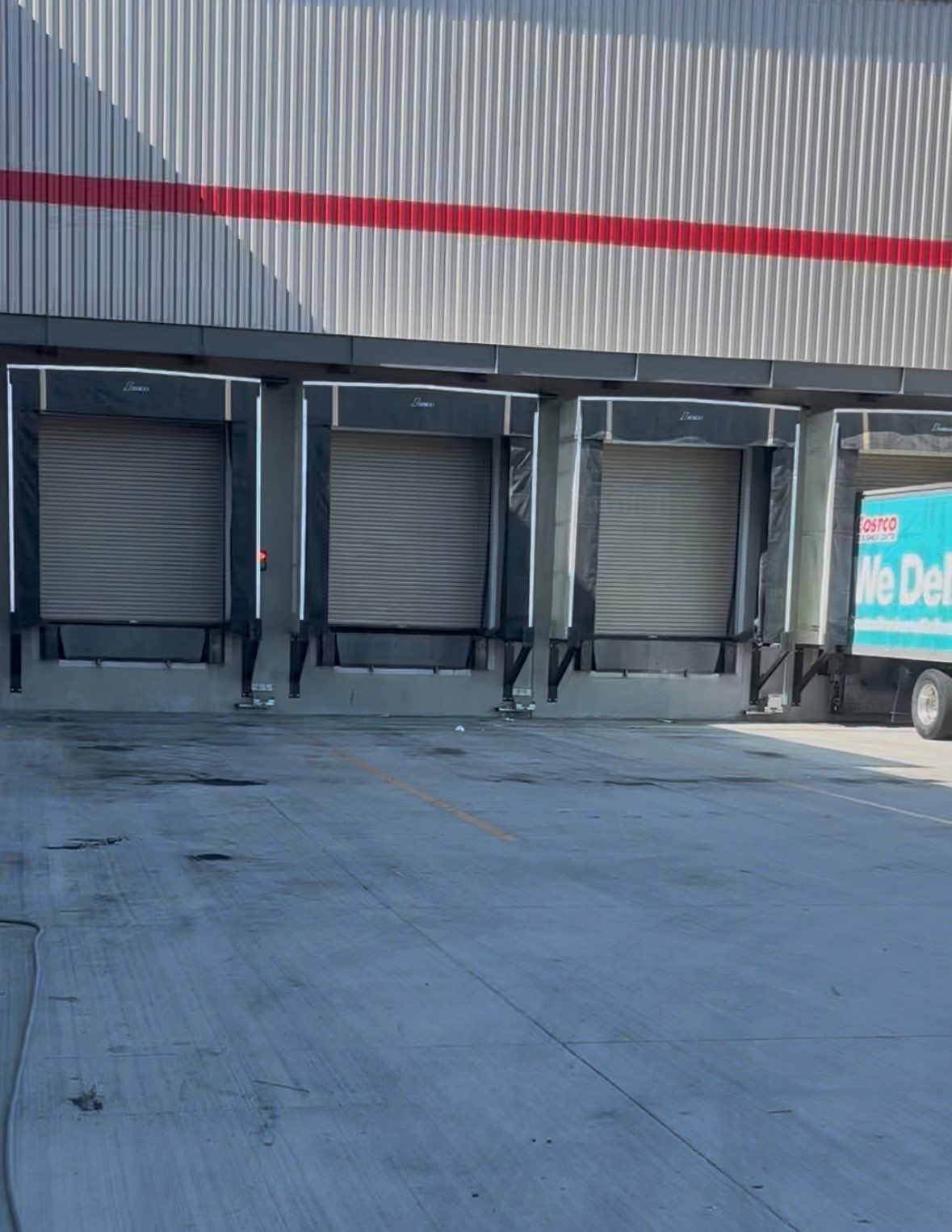 Loading Dock & Storefront Surface Cleaning by Pirate Pete’s Power Washing