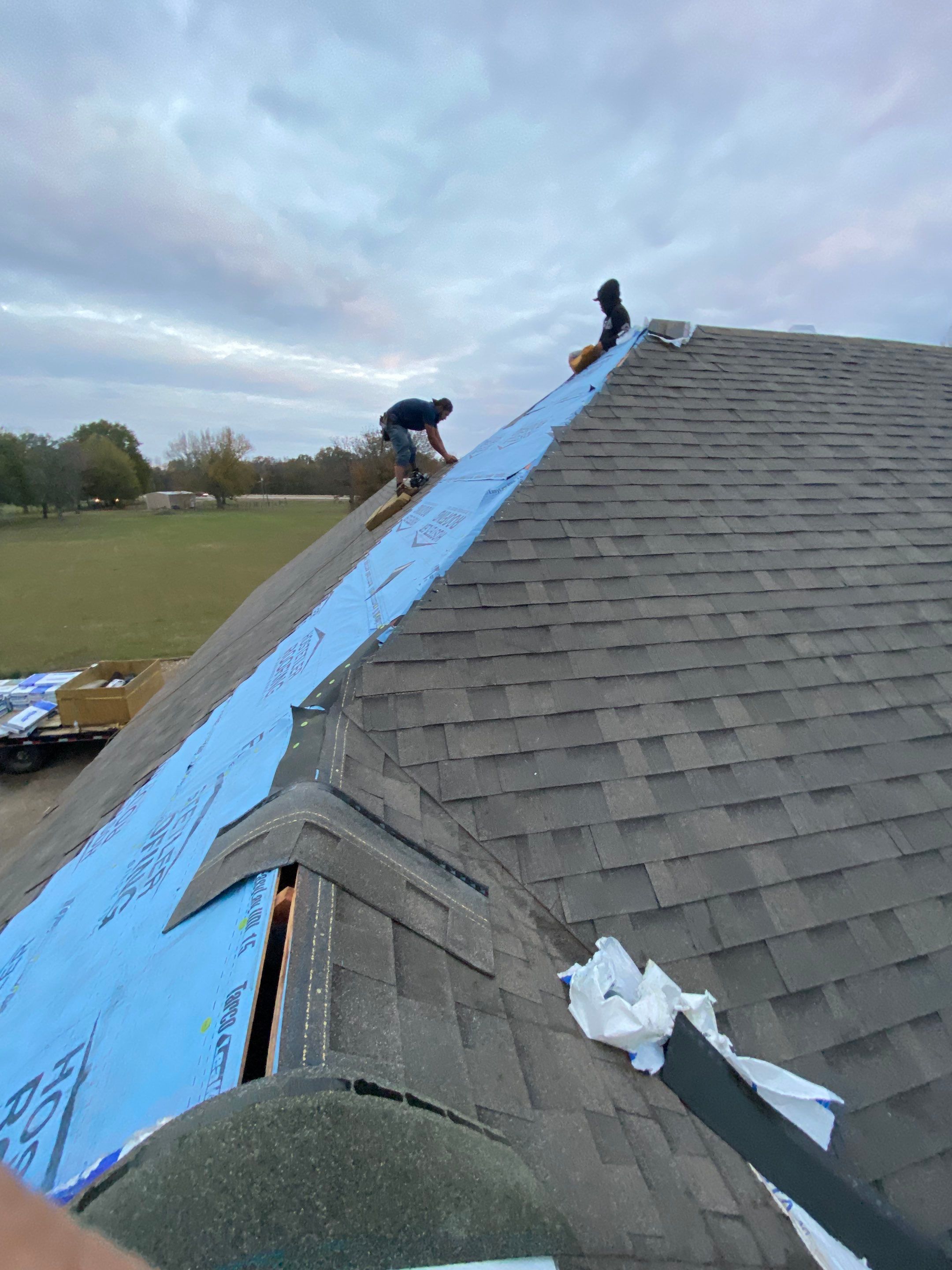 Residential Roofing Repair using Malarkey Vista: Weathered Wood  by Hostetler Roofing