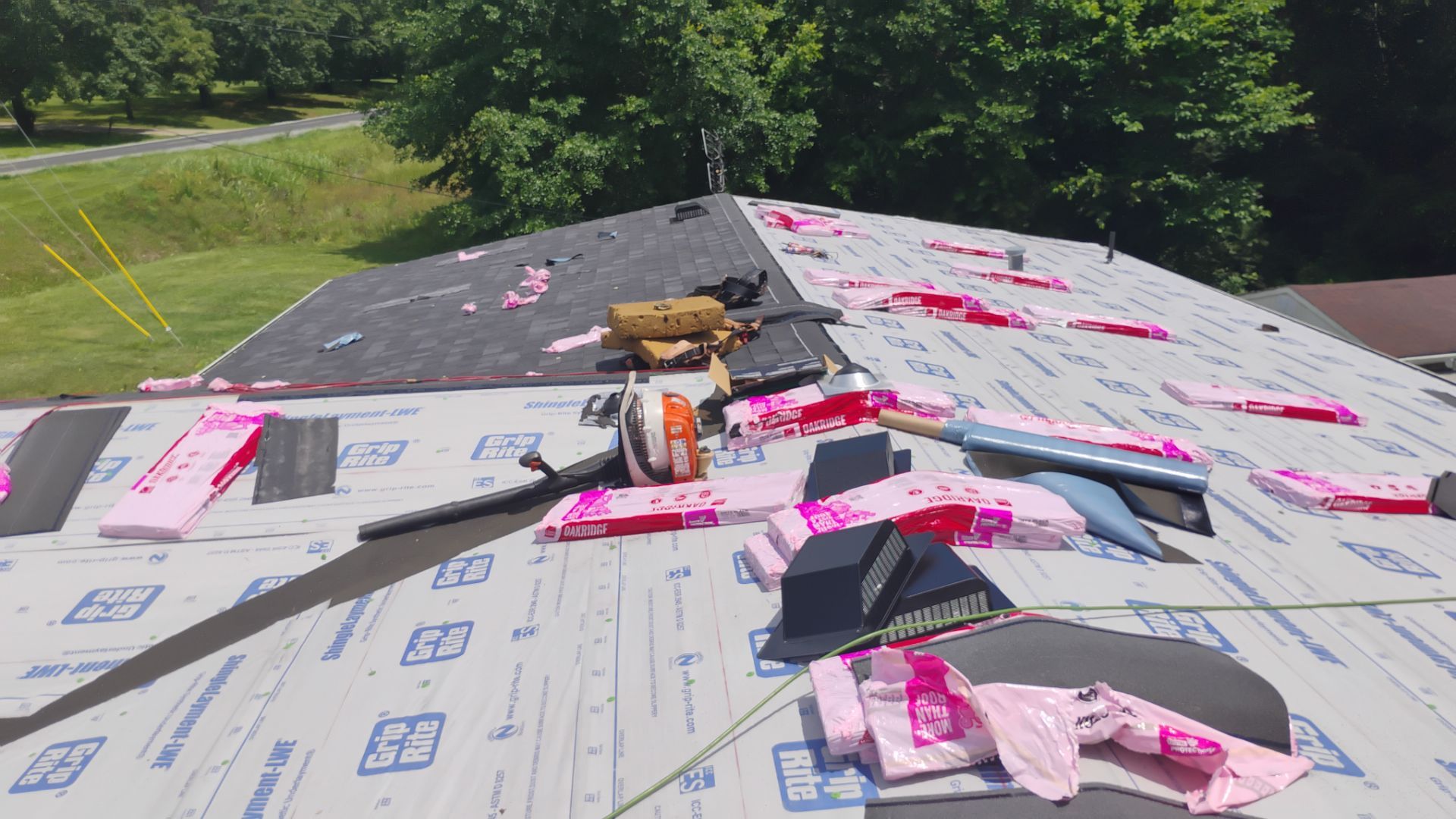 Taylor Roof by BROCK BUILDERS 