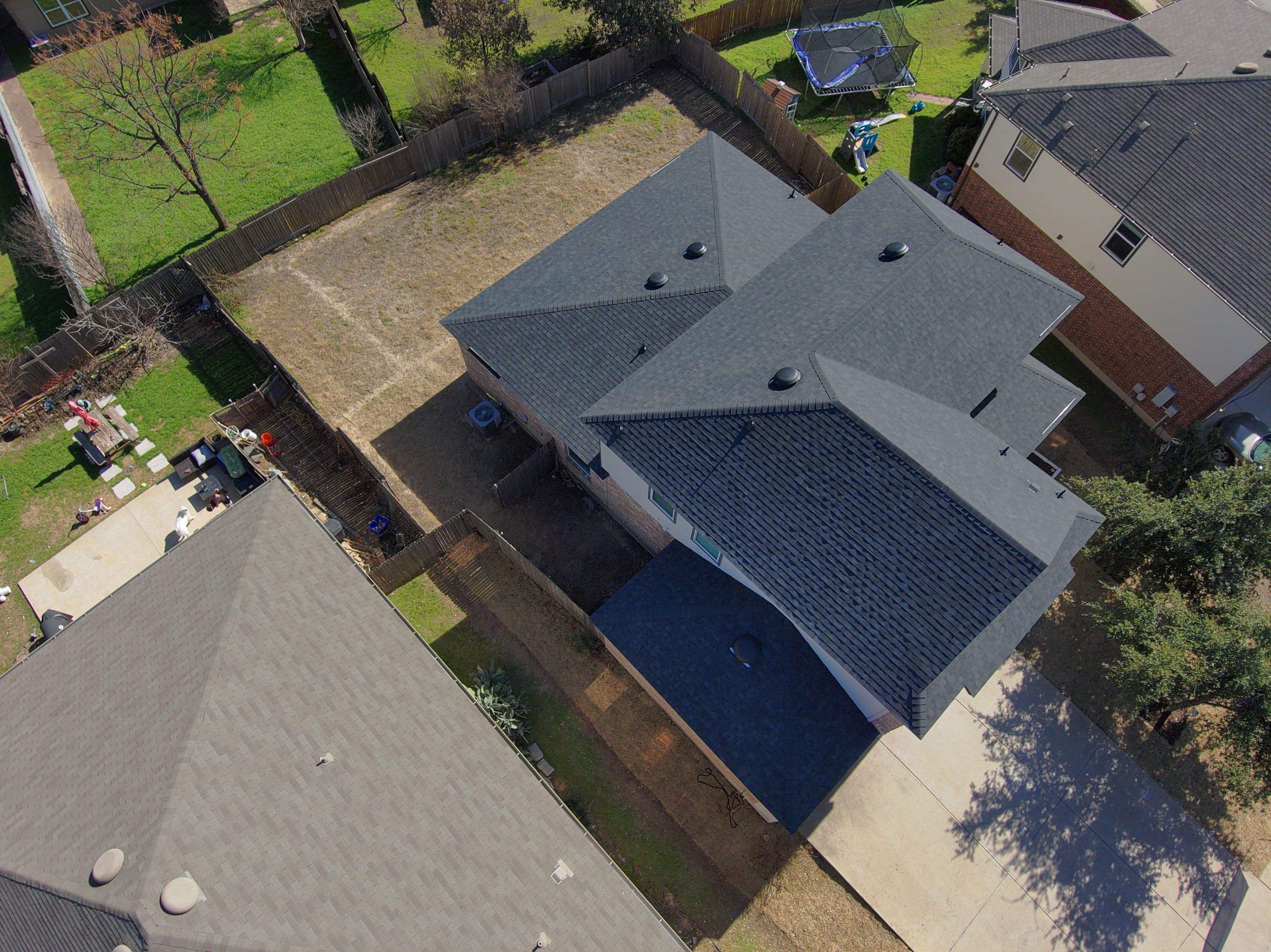 Onyx Black - Owens Corning TruDefinition Duration by RoofsOnly.com