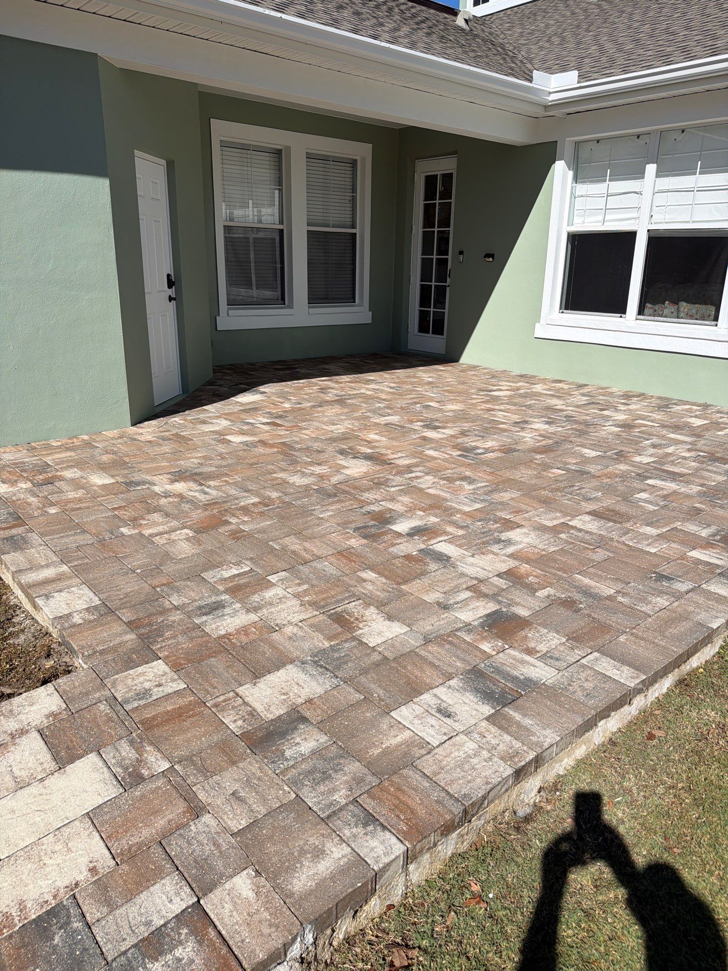 Multi-Toned Paver Patio and Walkway sealing in Mira Bay Apollo Beach by Supreme Paver Experts