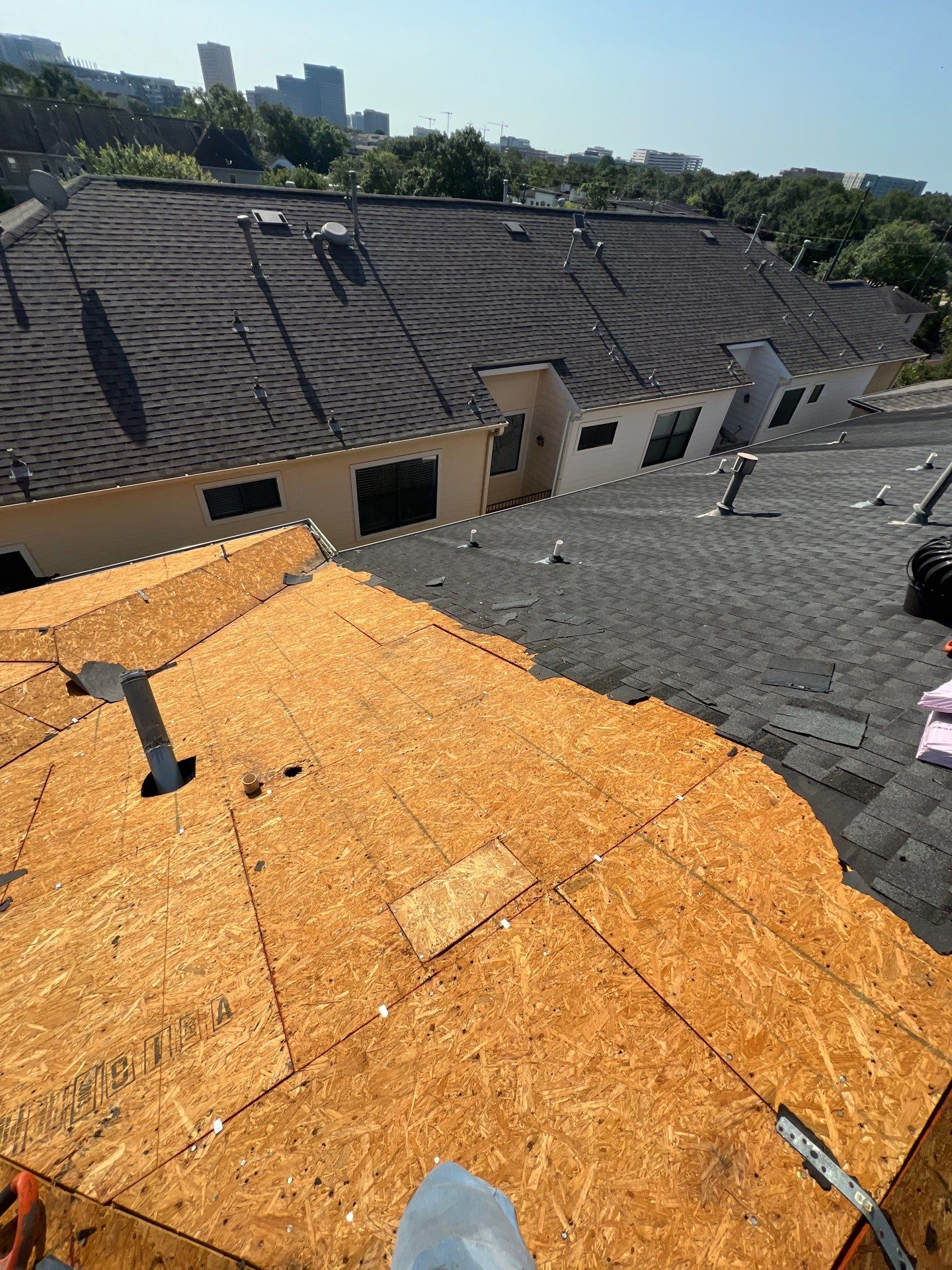 Residential Roofing Installation using Owen's Corning Duration (Lifetime) Shingles by Roof Repair Company