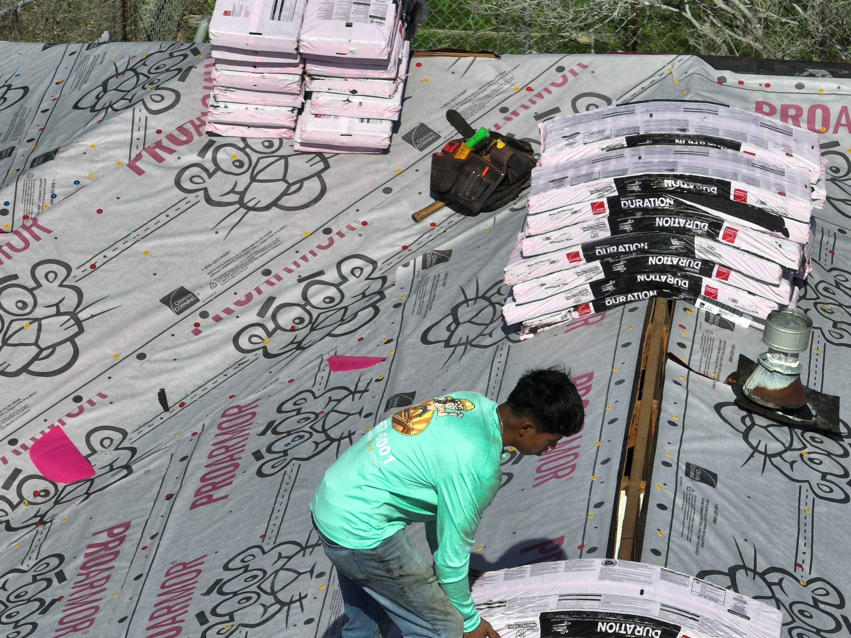 Residential Roofing Installation using Owens Corning 30 year Architectural Shingles by Premier Roofing and Contracting