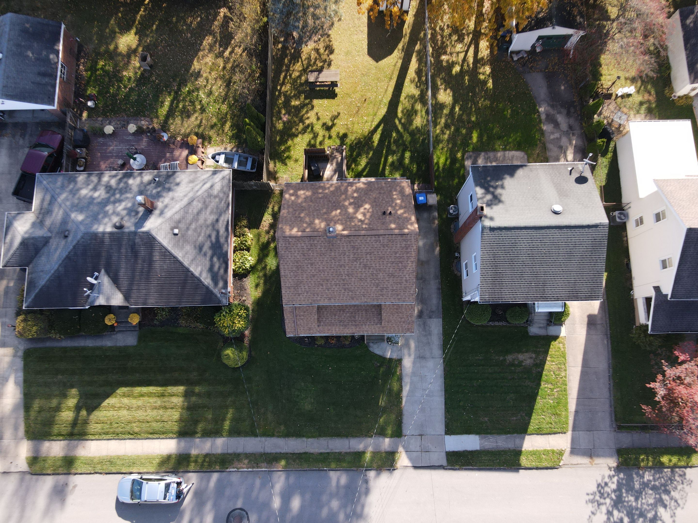 Brand: Atlas Pinnacle Color: Pristine Scotchgard Desert Drip: White by Eagle Eye Roofing