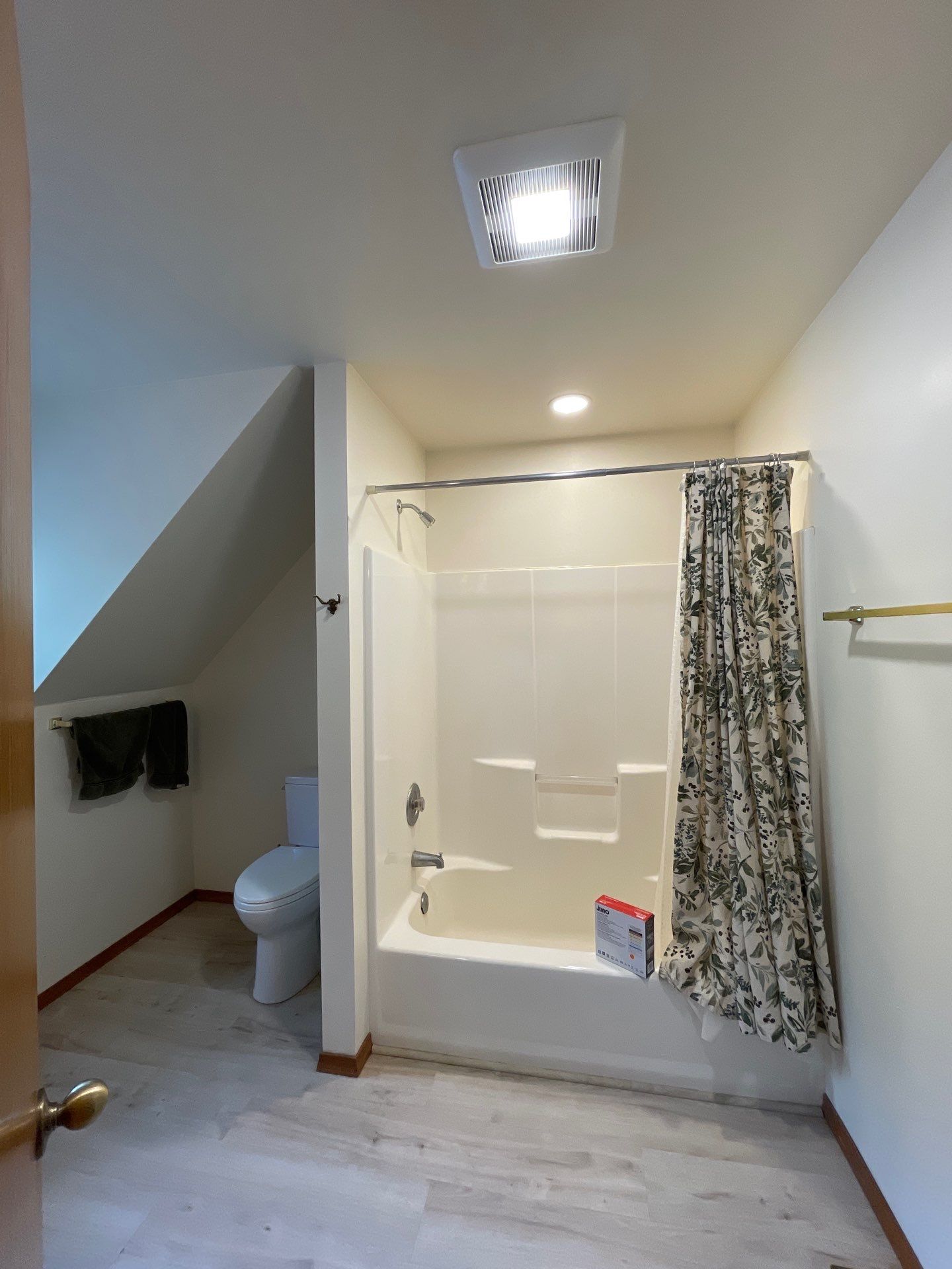 Bathroom Fan/Light Install by Renew Electric