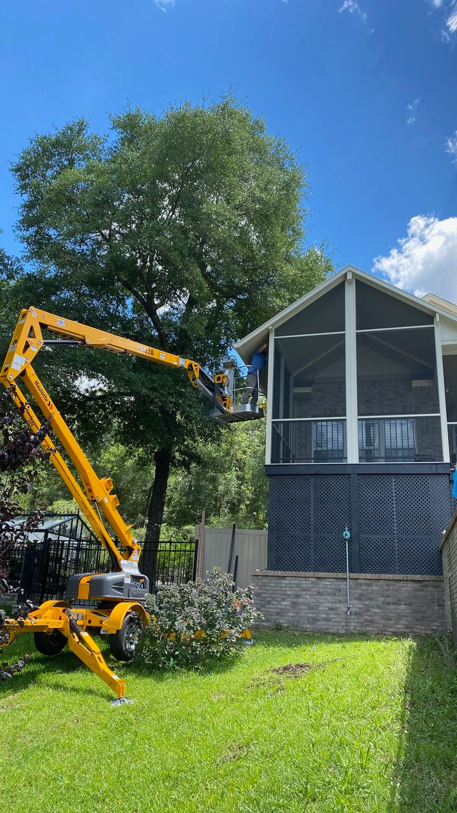 Elevated Screen Room in Crestview by Titan Sunrooms