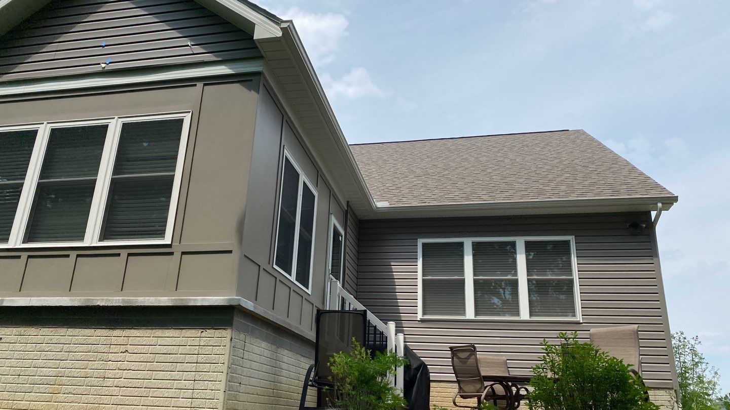 John & Julie Glutting by Silver Leaf Contracting 