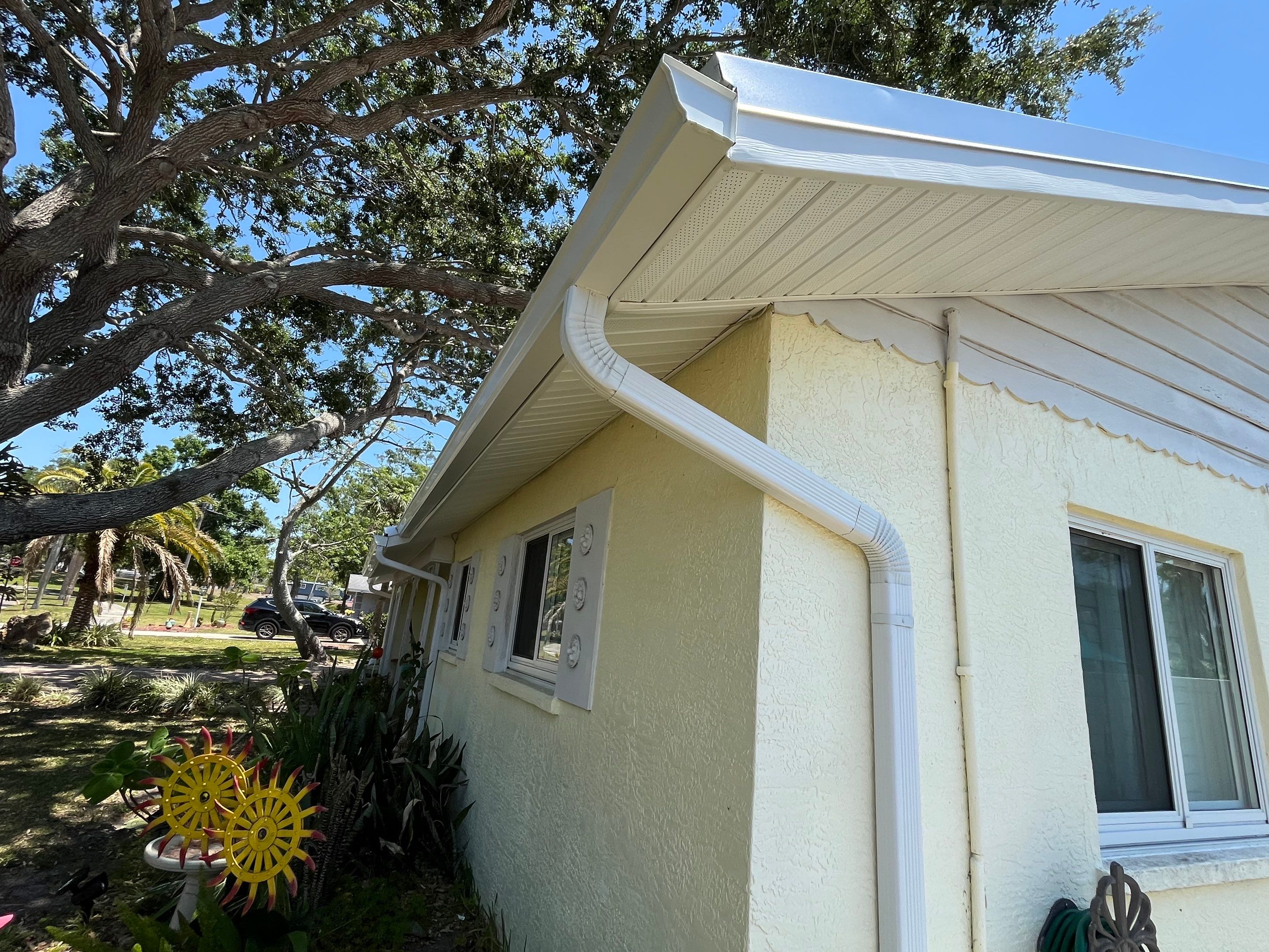 Soffit and Fascia Installation in Sarasota FL by Gutter Professors