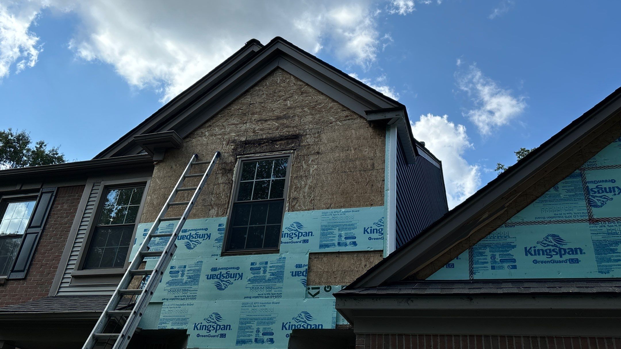 Siding Replacement using Alside Charter Oak D4.5" by 180 Contractors