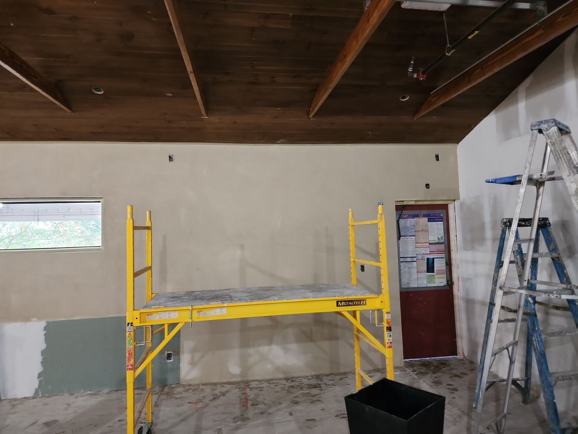 Machialina Restaurant Microtopping by Seamless Surfaces