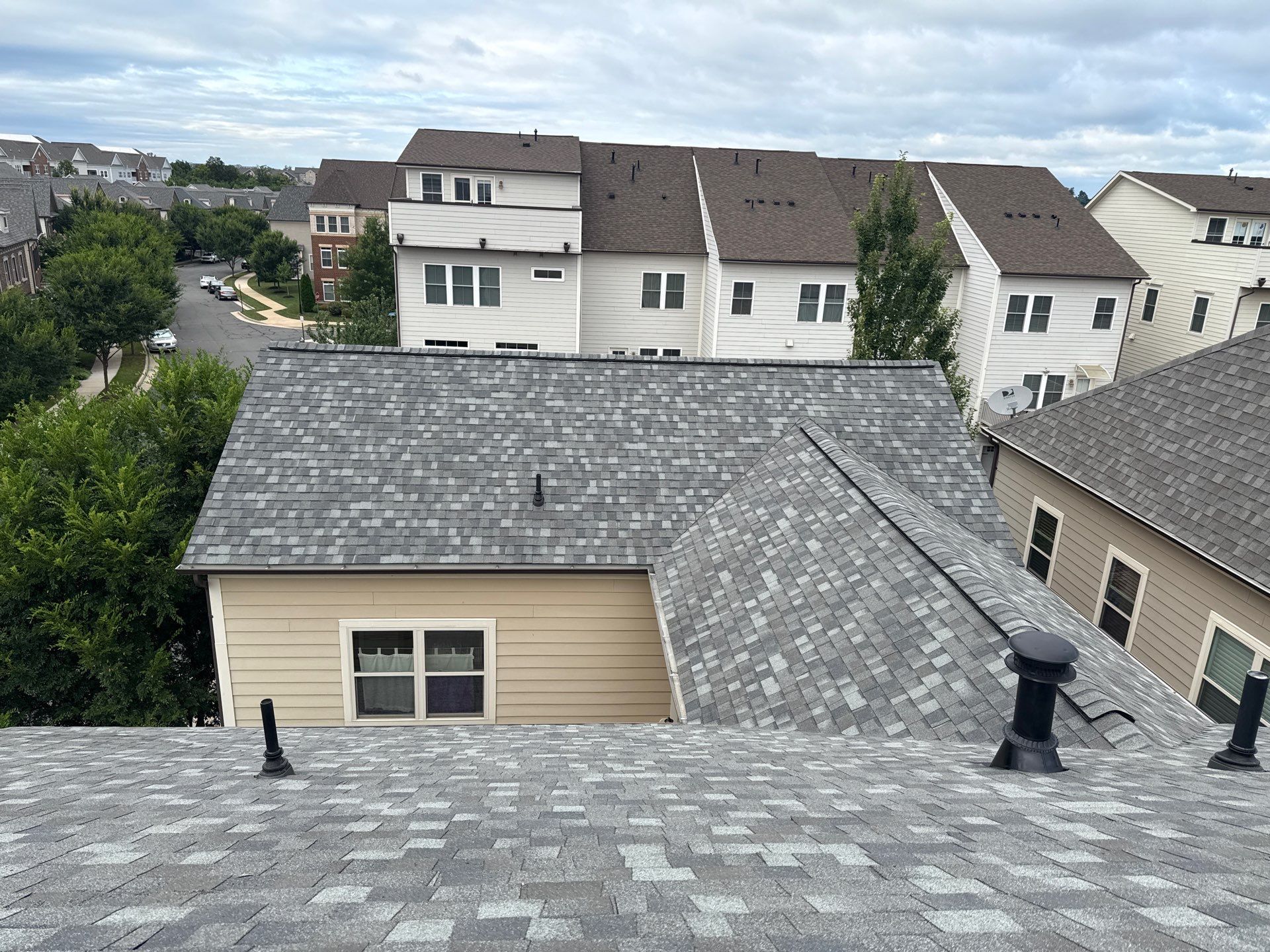 Ashburn: Residential Roof Replacement  with CertainTeed Landmark Pro in Max Def Georgetown Gray by RM Banning, Inc.