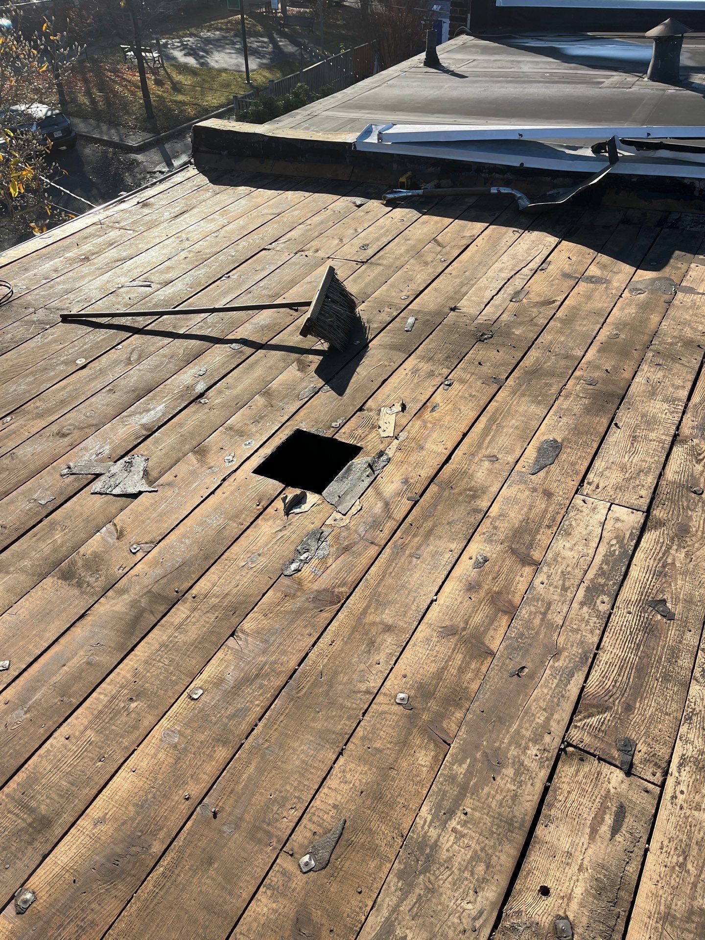 Alexandria: Residential Flat Roof Replacement with Mule Hide TPO Membrane by RM Banning, Inc.