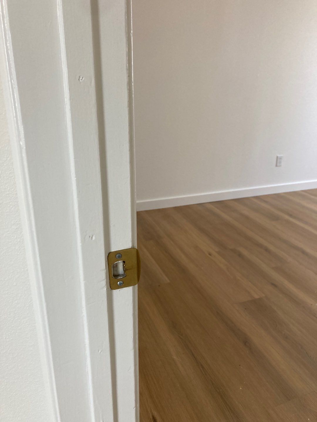 Siding, Paint, Blinds & Smoke Detectors by Andre Handyman