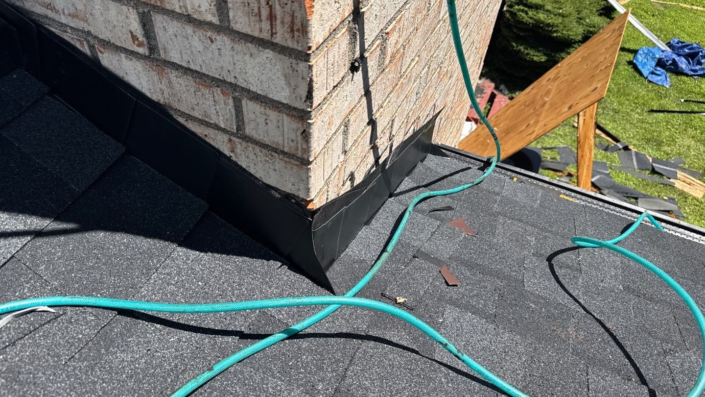 Roof Replacement using Owens Corning Onyx Black by 180 Contractors