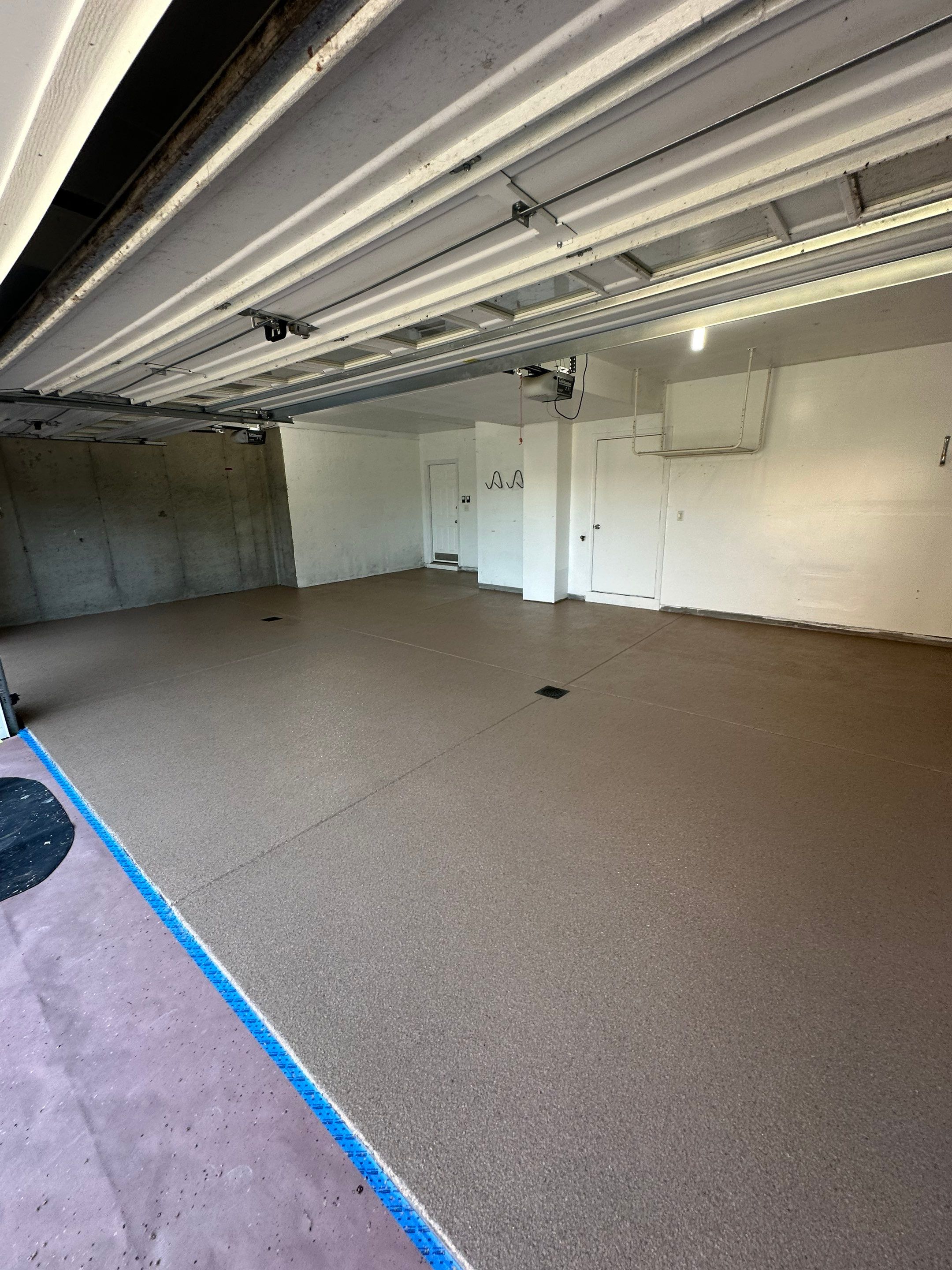 Brown Flake Project in Gibsonia by Floors in a Day, Inc