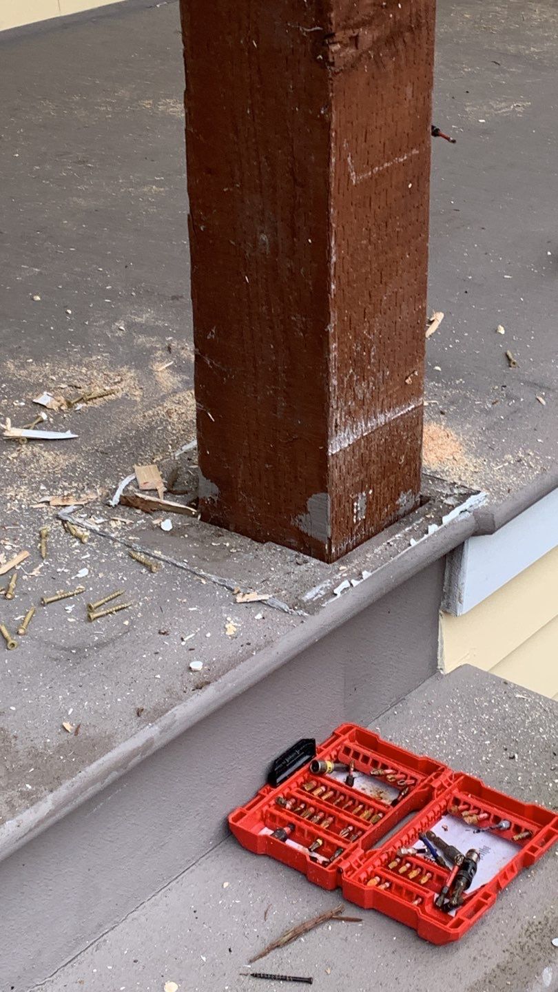 Greenlake Front Porch by Alki deck builders 