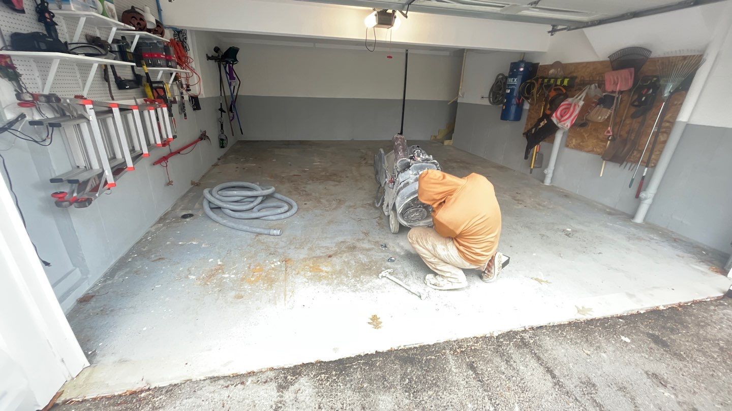 Garage in Chicopee, MA 01013 by Symphony Concrete Coatings