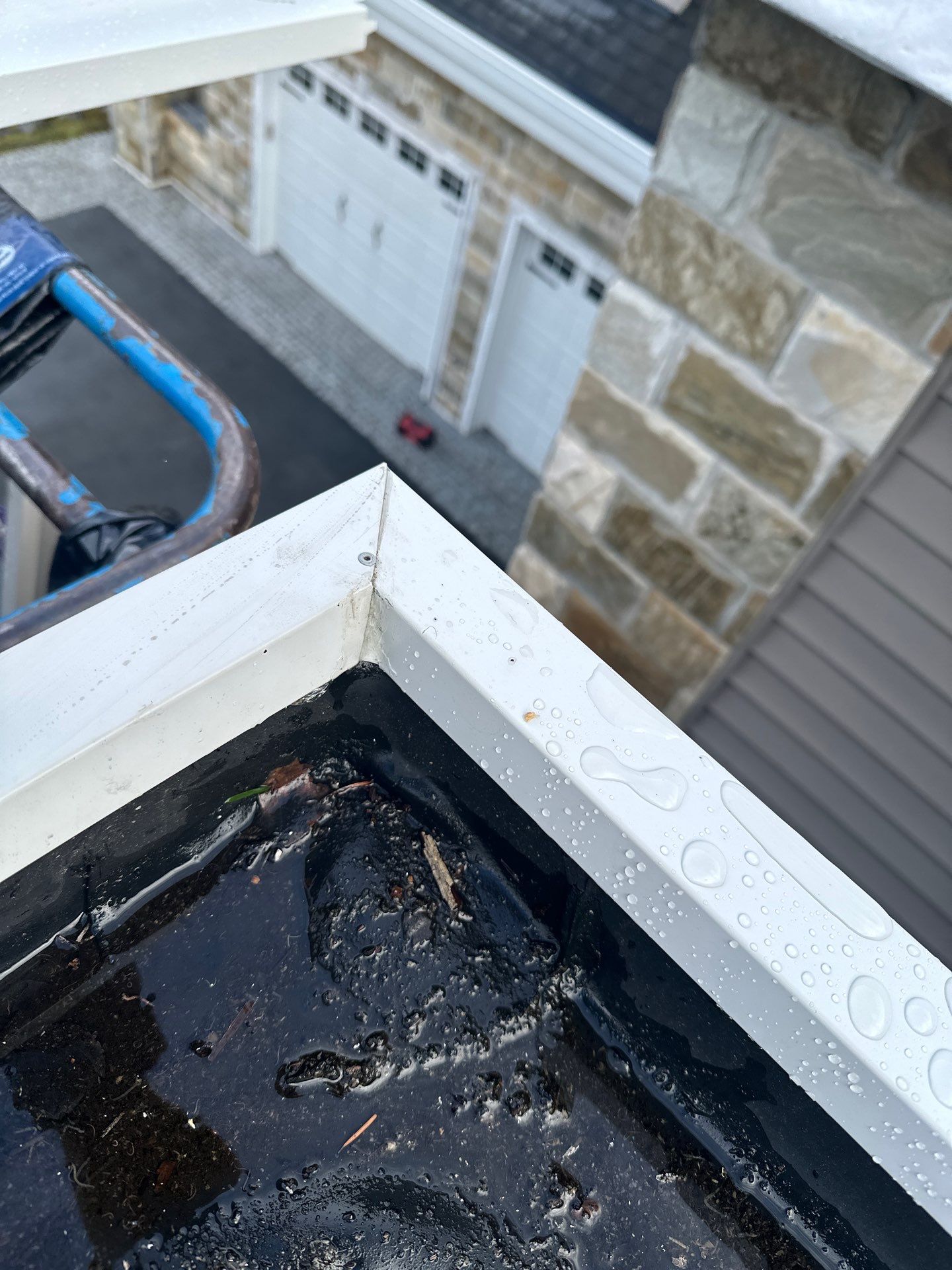 Residential Re-Roof using 26 GA Fascia Color White White by Top Notch Roofing Inc